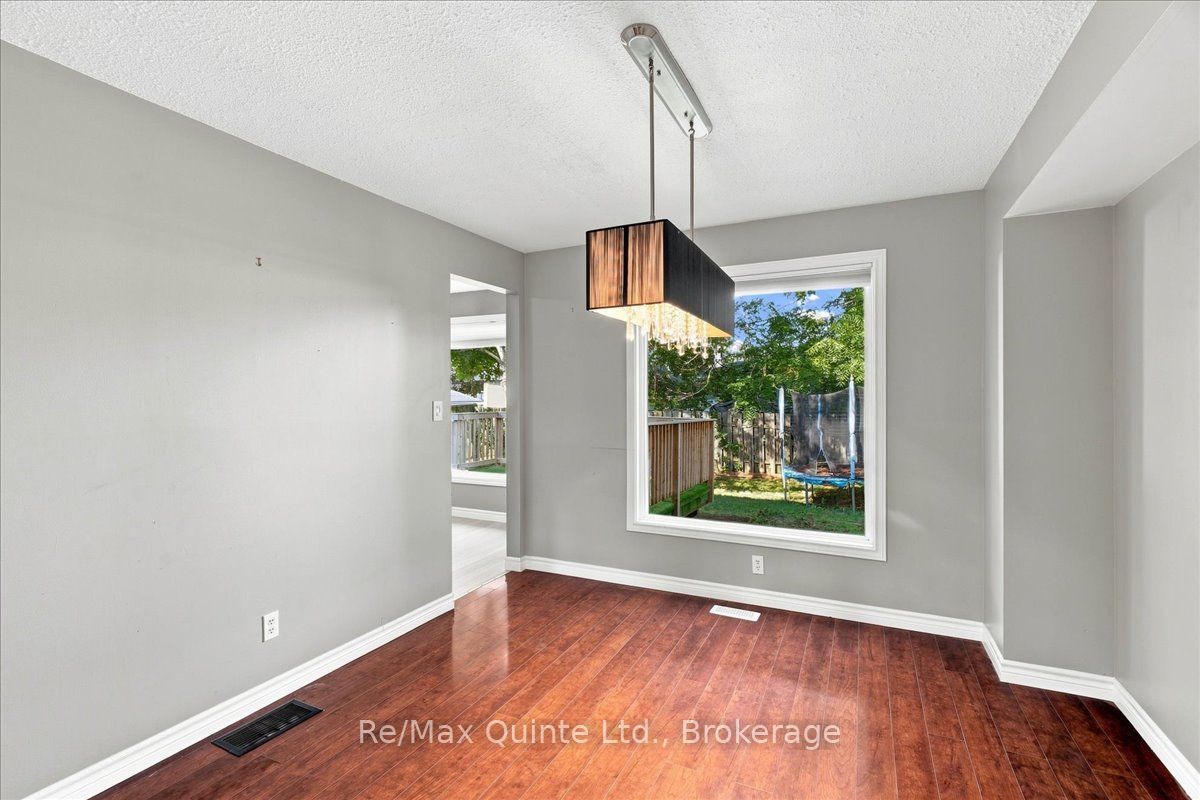 12 Brimley Court, Belleville, ON K8N 5L5 photo 5