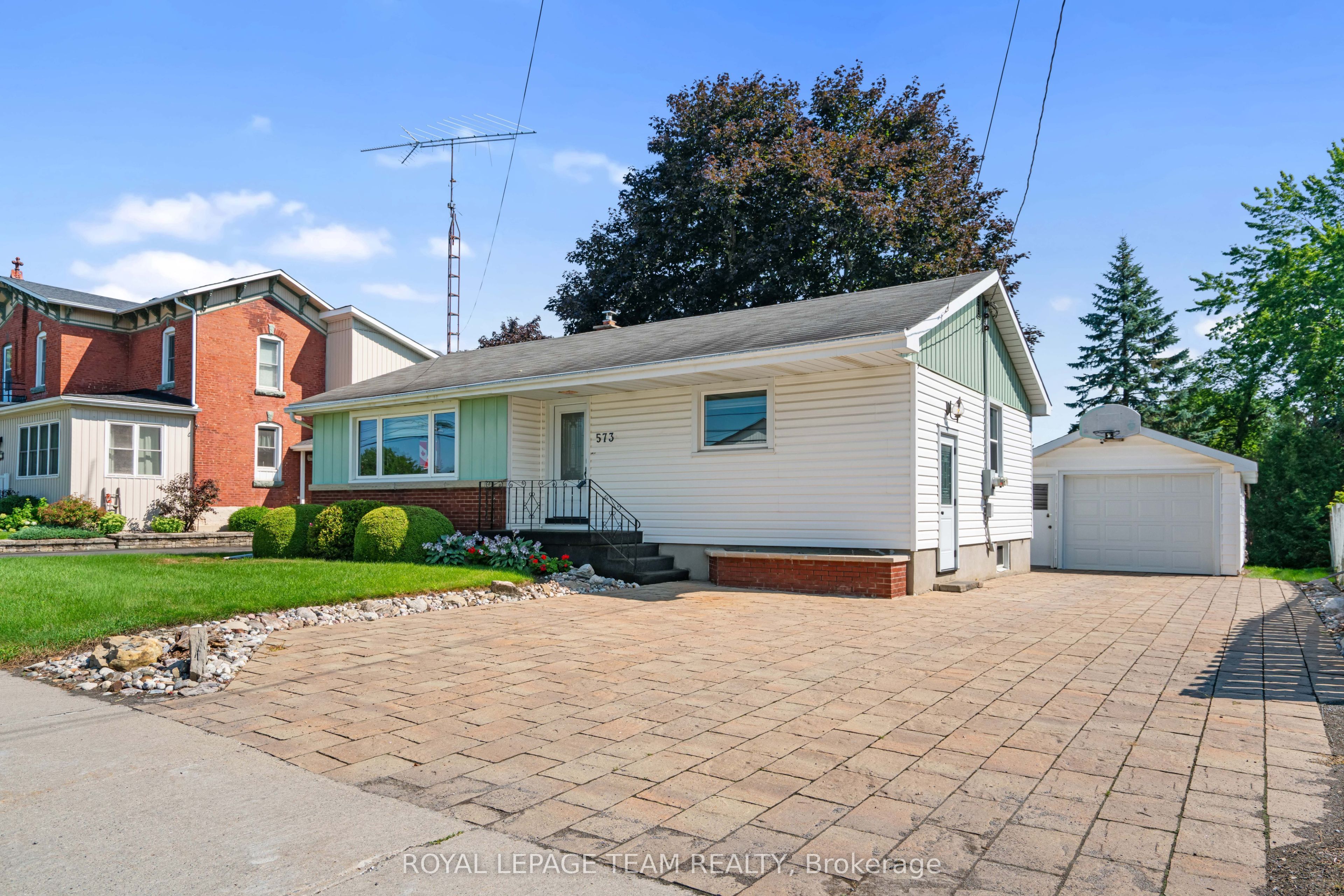 573 St Lawrence Street, North Dundas, ON K0C 2K0