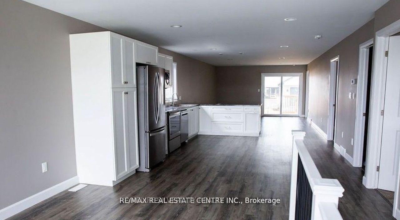 133 Howard Road, Chatham-Kent, ON N7M 0A4 photo 2