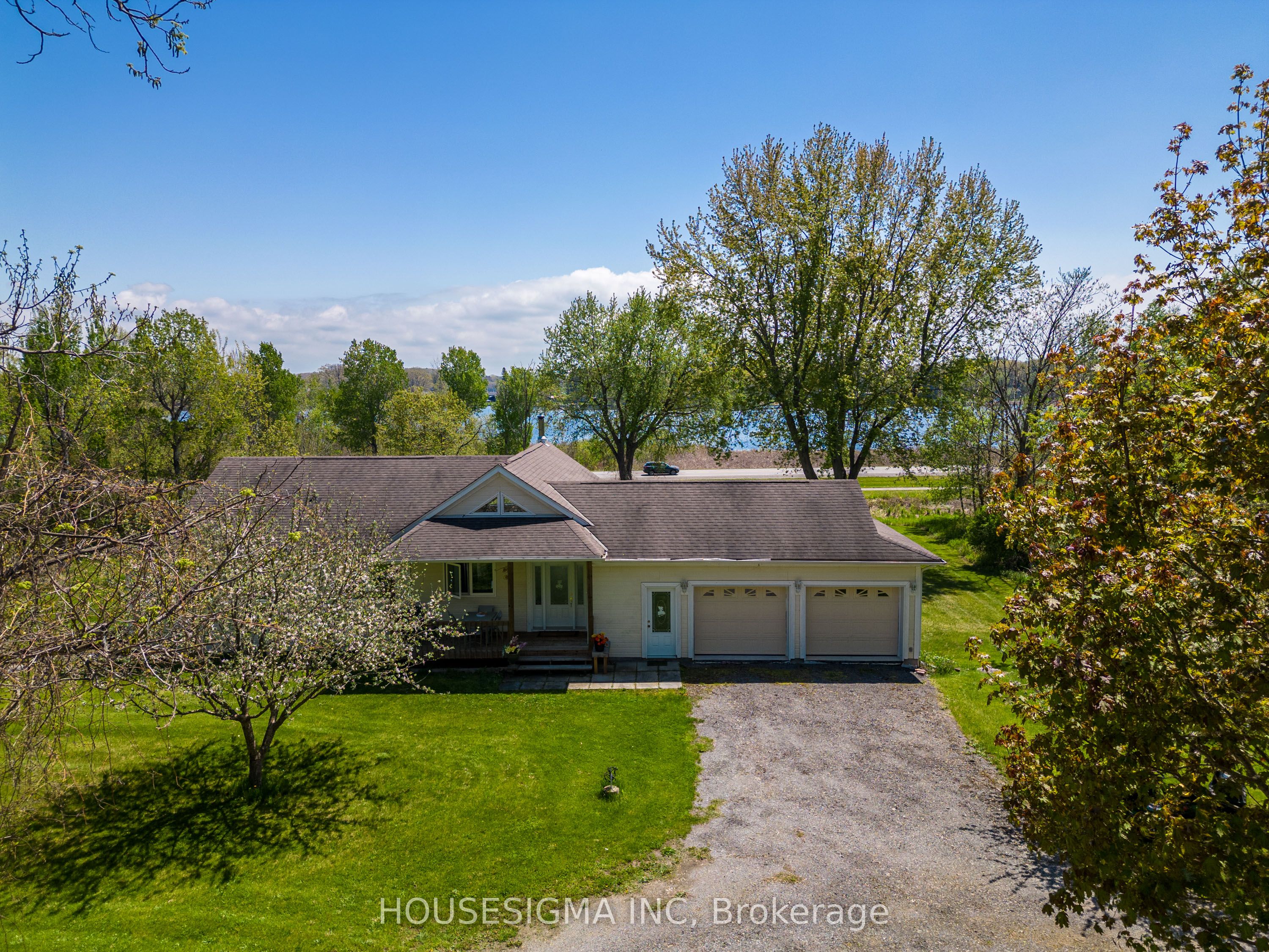 139 Old River Road, Leeds and the Thousand Islands, ON K0E 1R0 photo 2