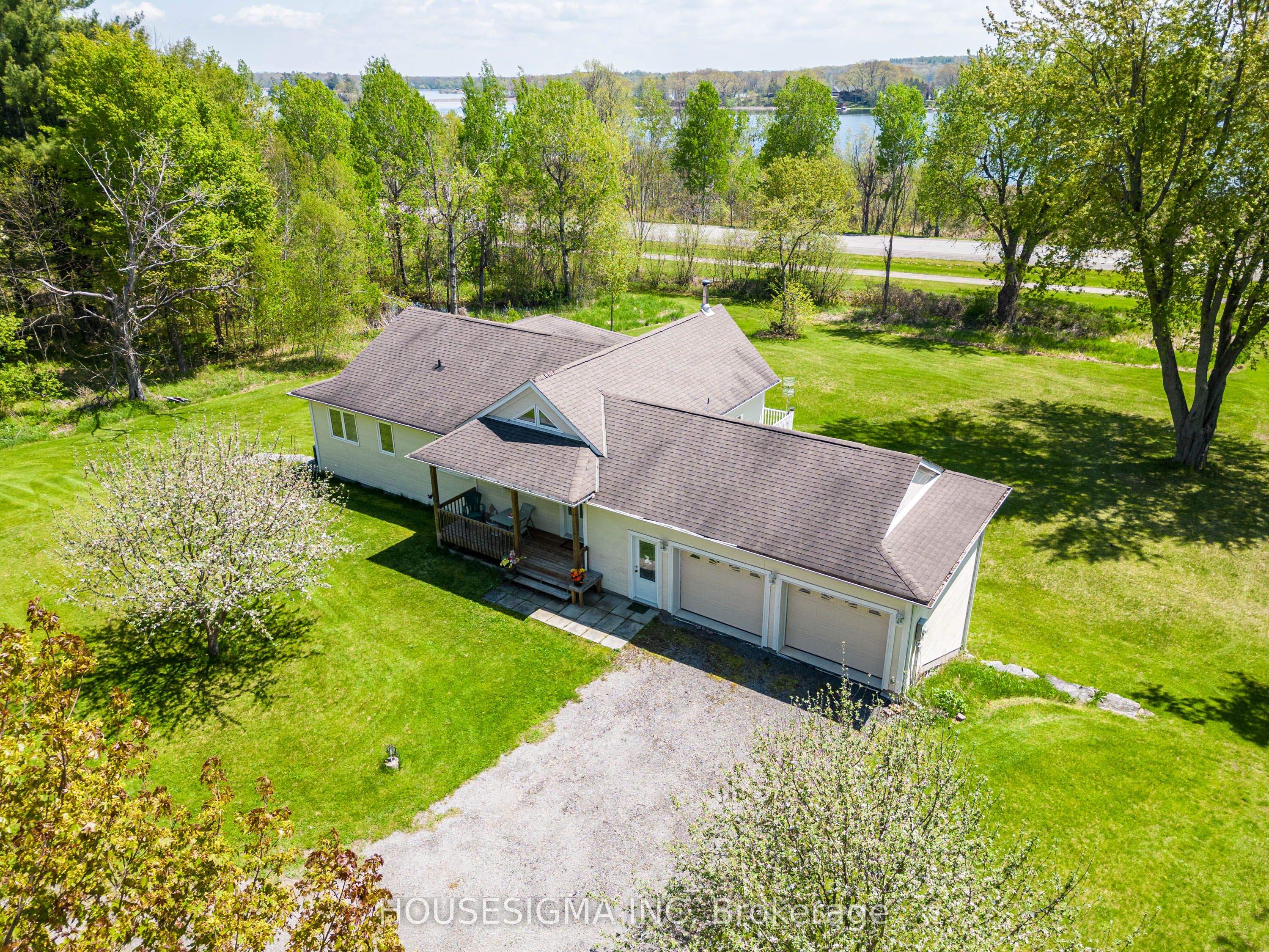 139 Old River Road, Leeds and the Thousand Islands, ON K0E 1R0 photo 3