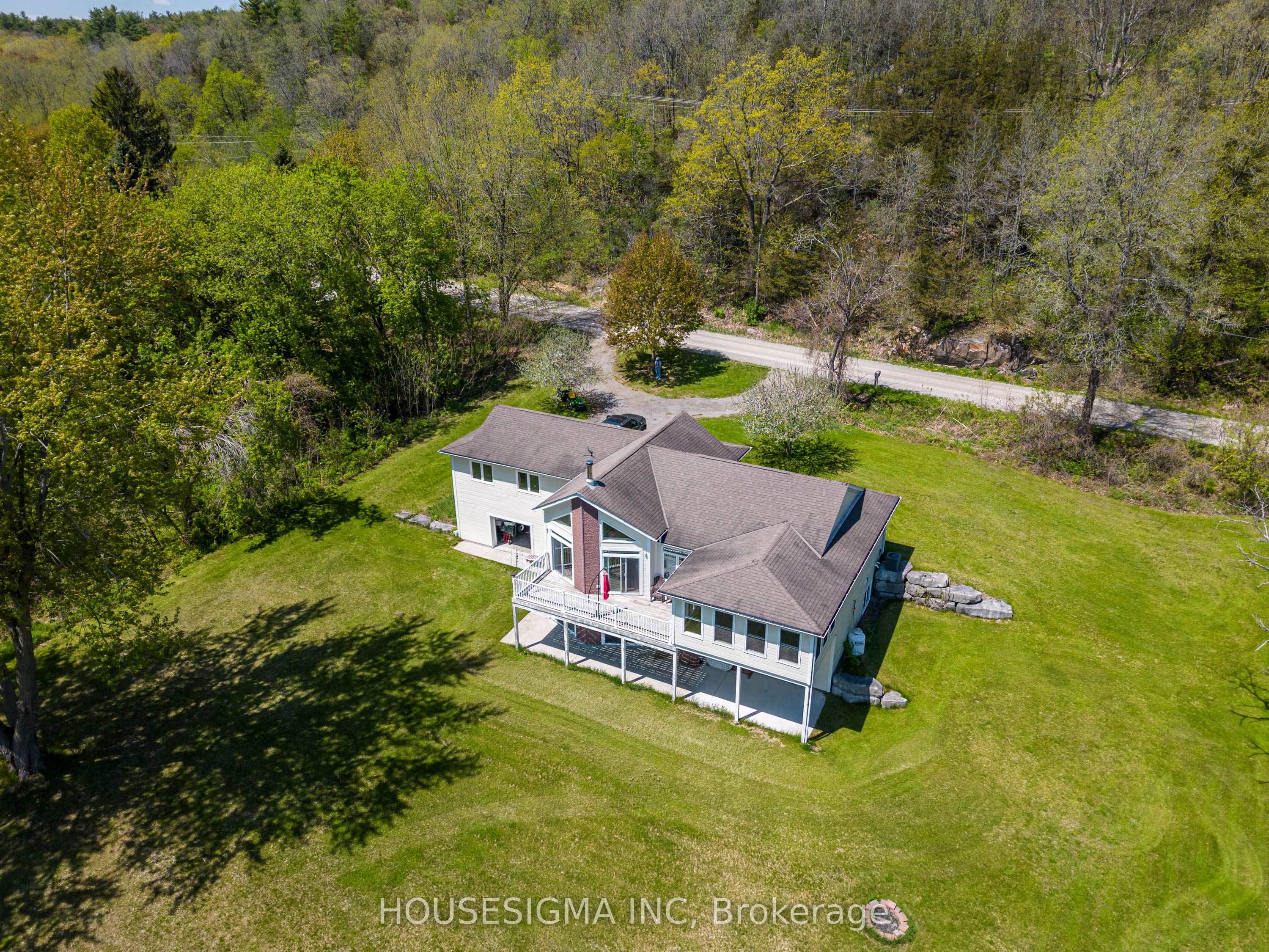 139 Old River Road, Leeds and the Thousand Islands, ON K0E 1R0 photo 4
