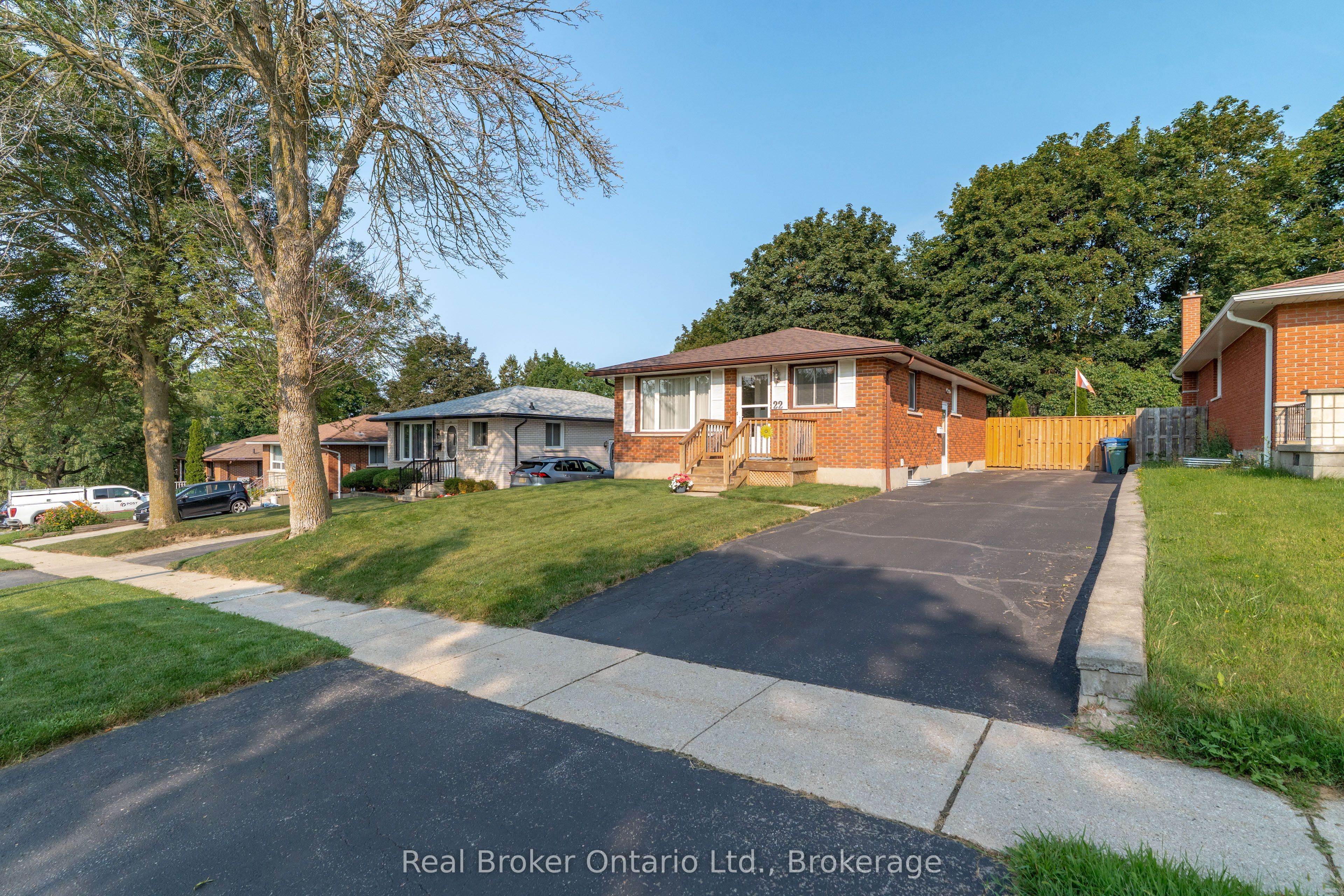 22 Mountford Drive, Guelph, ON N1E 6E9