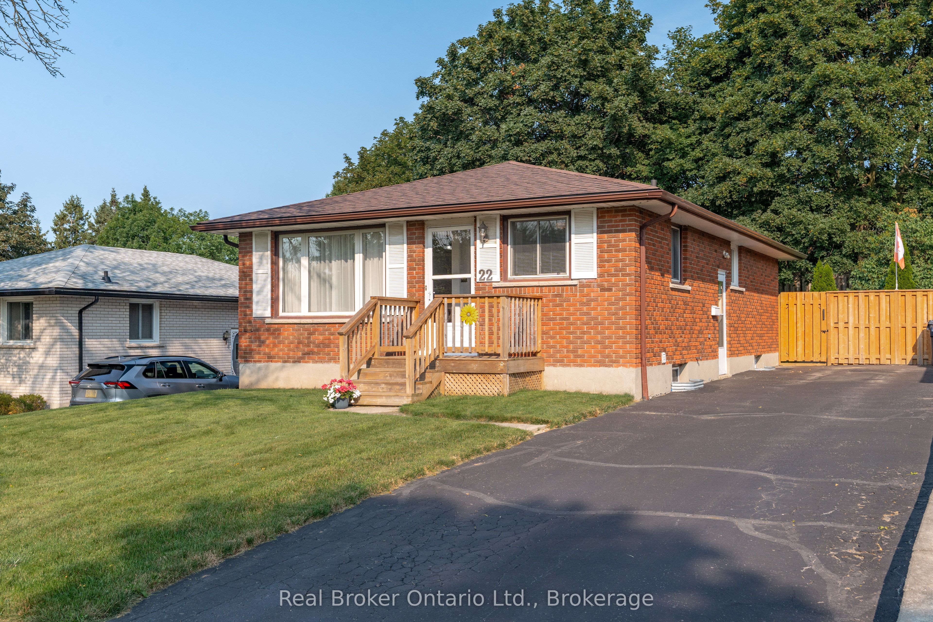 22 Mountford Drive, Guelph, ON N1E 6E9 photo 3