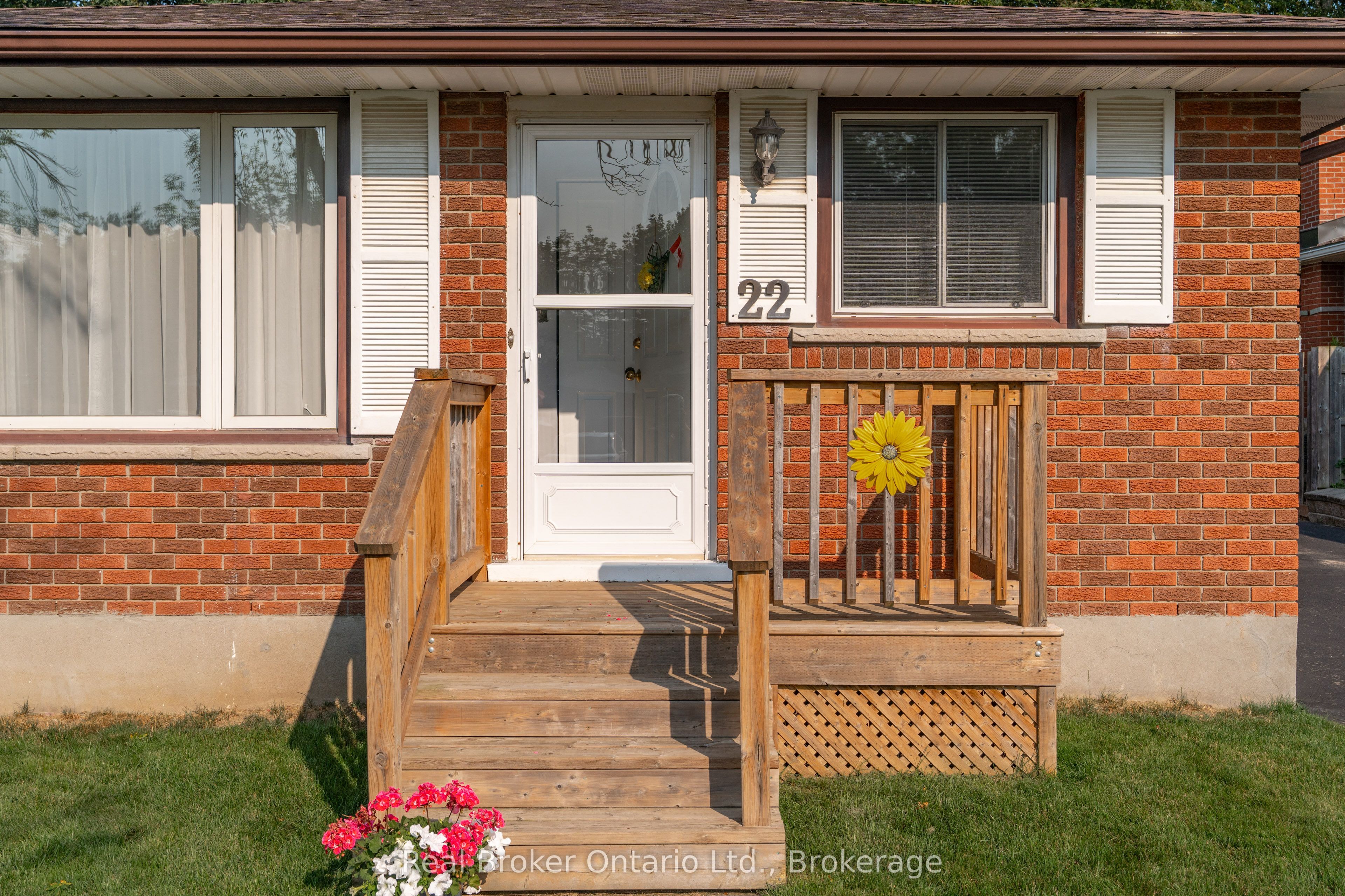 22 Mountford Drive, Guelph, ON N1E 6E9 photo 4