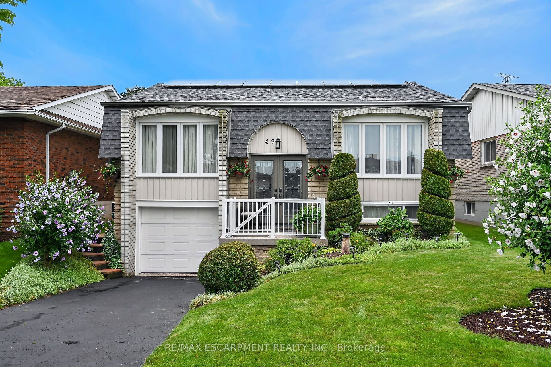 49 Brookstream Court, Hamilton, ON L8K 6J3