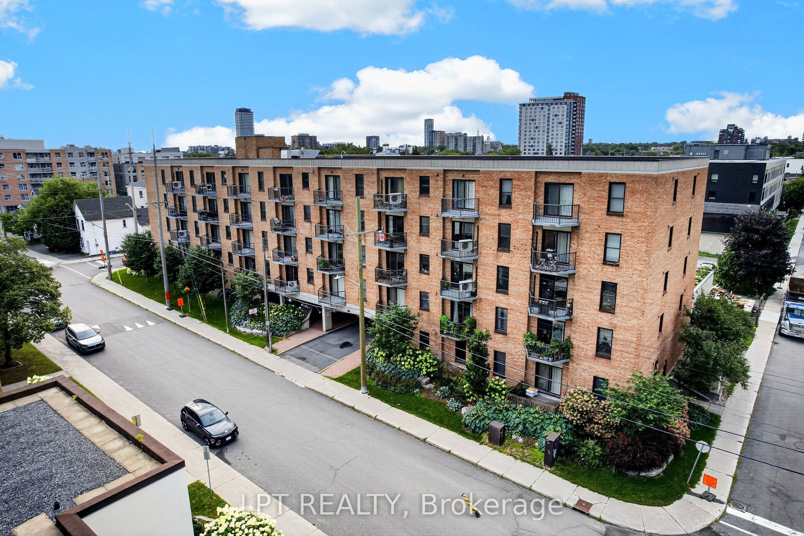 50 Burnside Avenue 203, West Centre Town, ON K1Y 2M2 photo 2