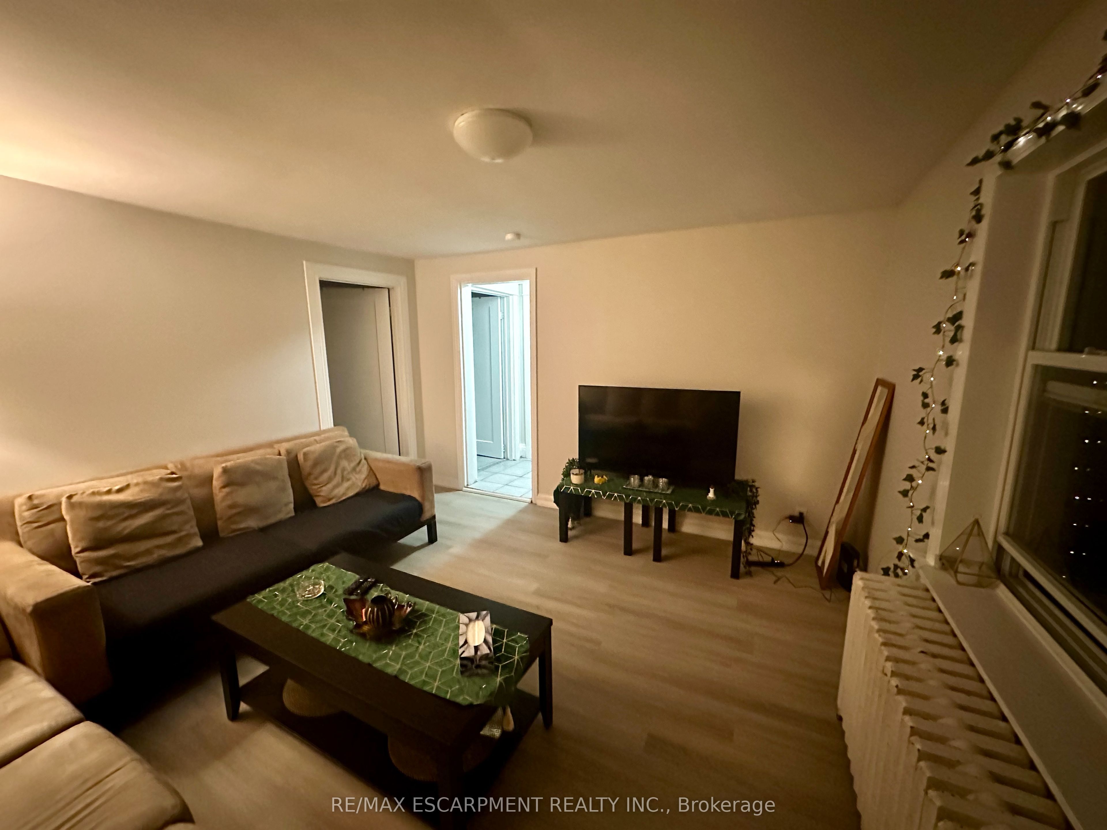 264 King Street 3, Welland, ON L3B 3J8 photo 4