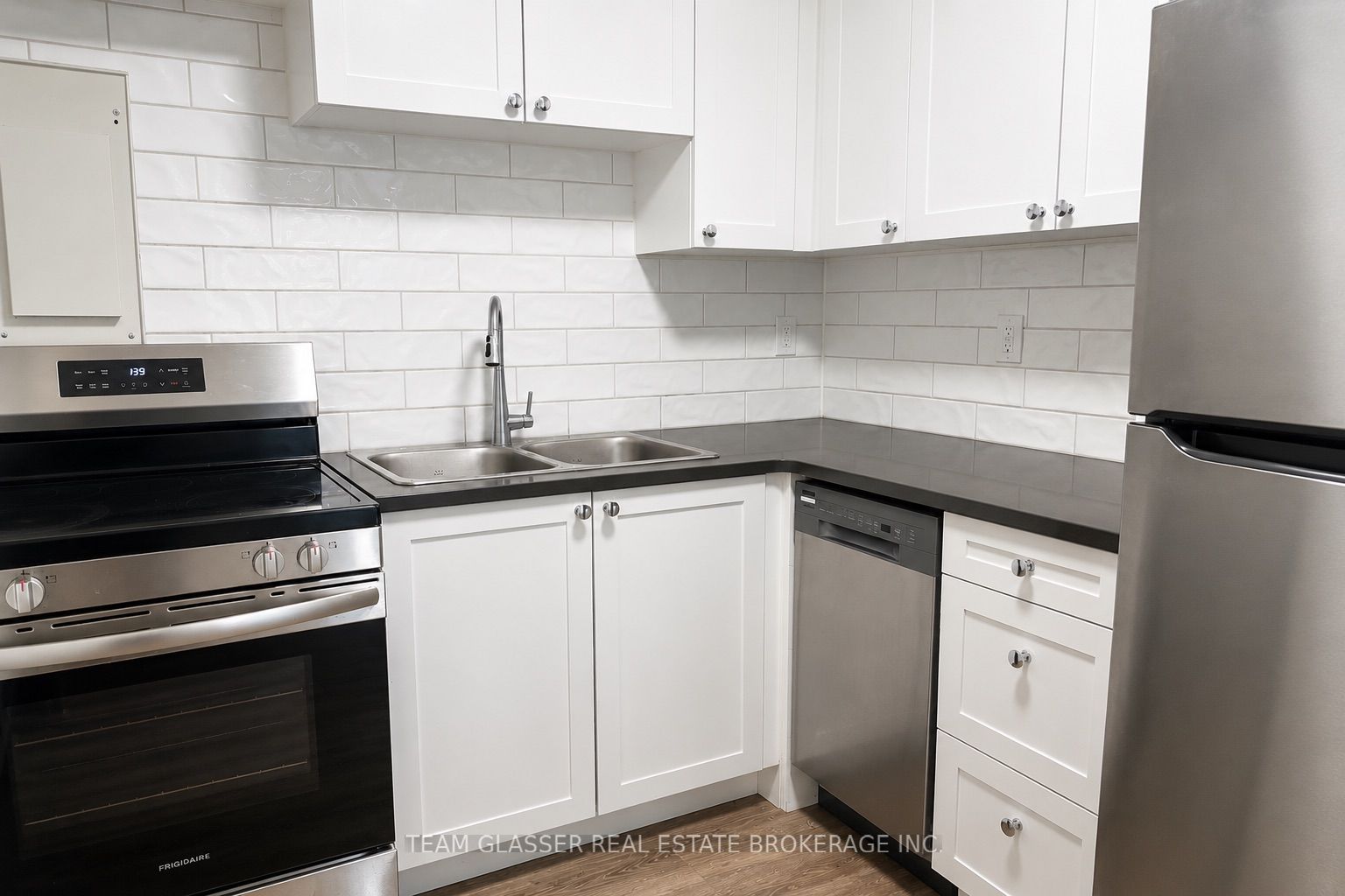 735 Wonderland Road S 212, London South, ON N6K 1M1 photo 5