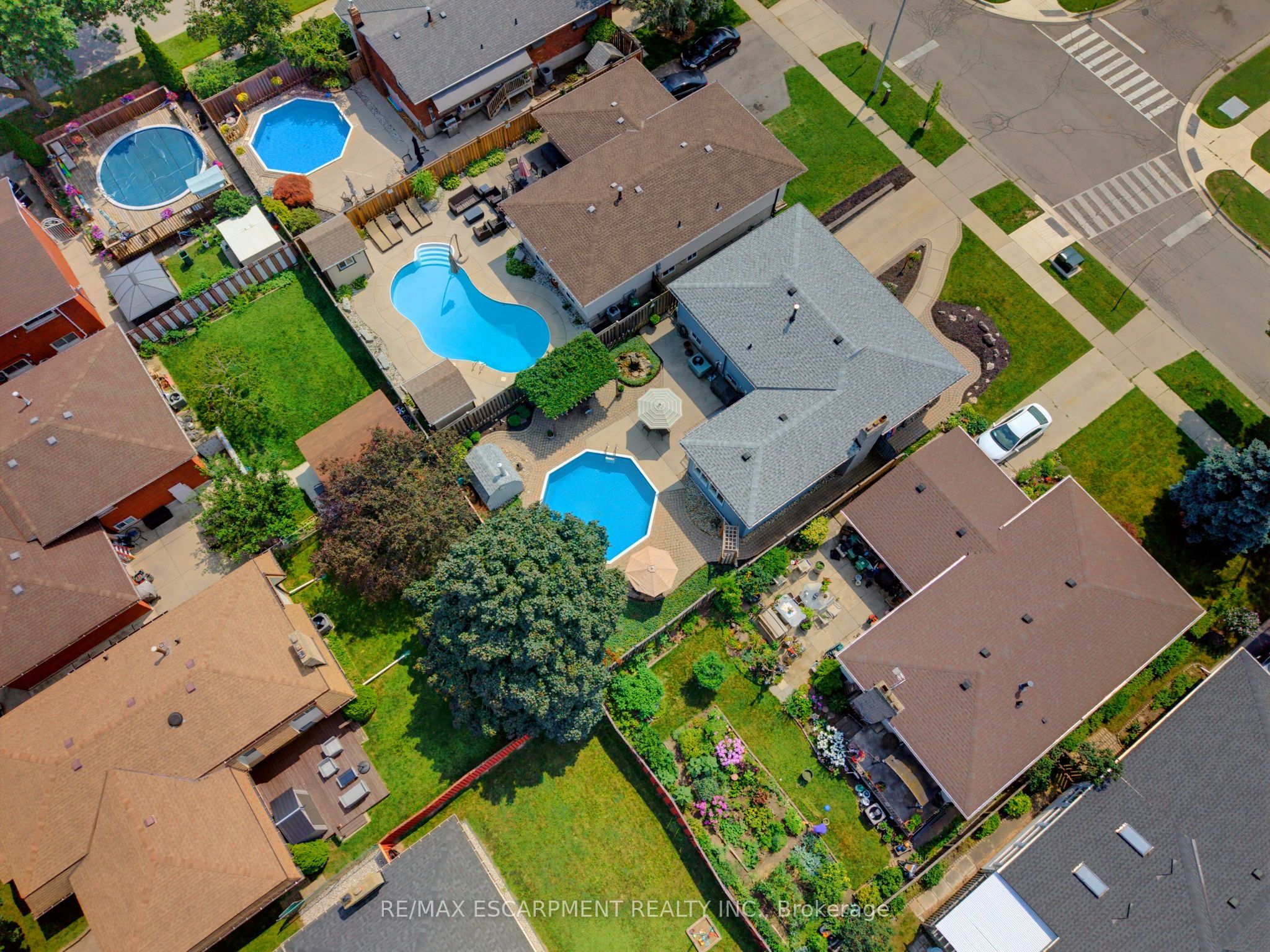 9 Carpenter Avenue, Hamilton, ON L8E 2V2 photo 4