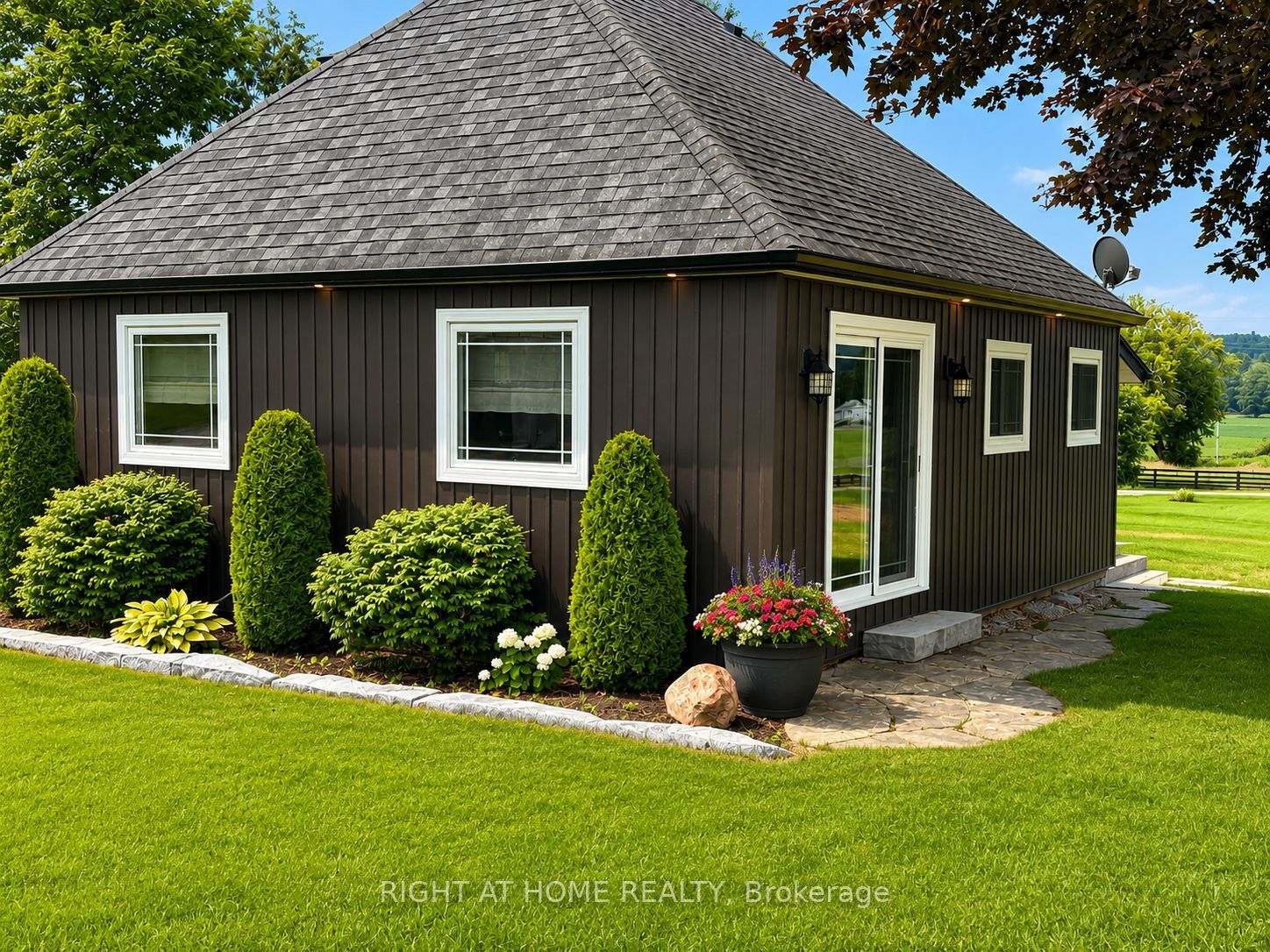 8181A Cavan Road, Hamilton Township, ON K0K 2E0 photo 2