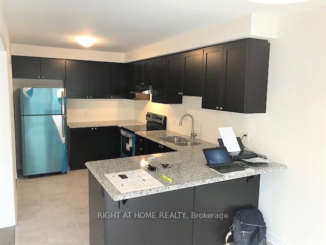 19 Ridge Road 23 (Main), Cambridge, ON N3E 0C7 photo 4