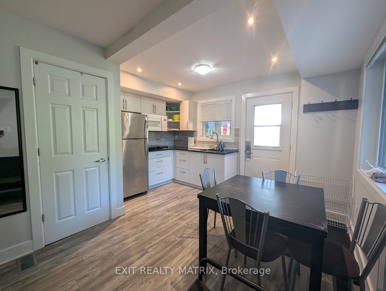 222 Blackburn Avenue B, Lower Town - Sandy Hill, ON K1N 8A8 photo 2