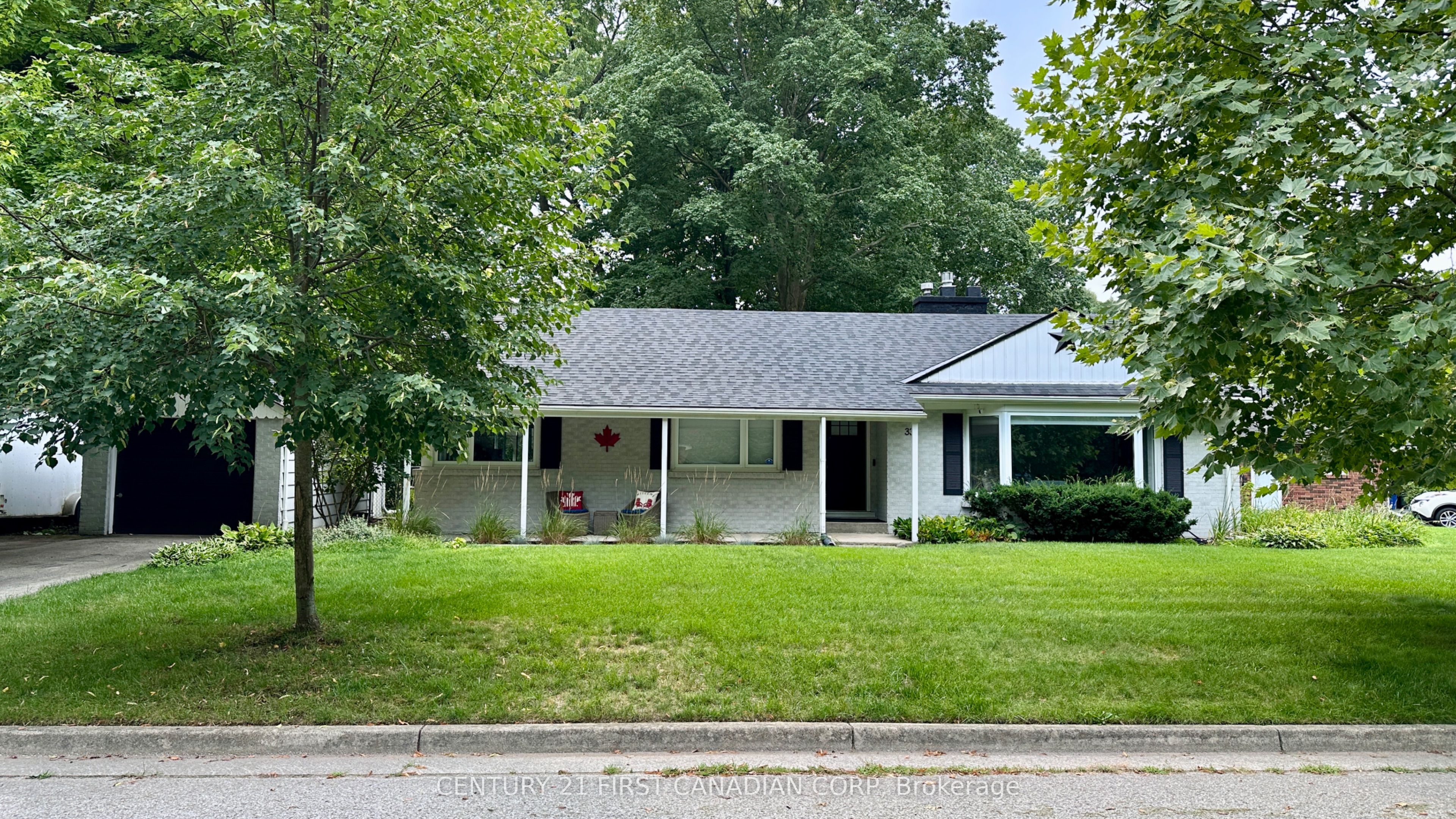 33 Braemar Crescent, London North, ON N6H 2X2