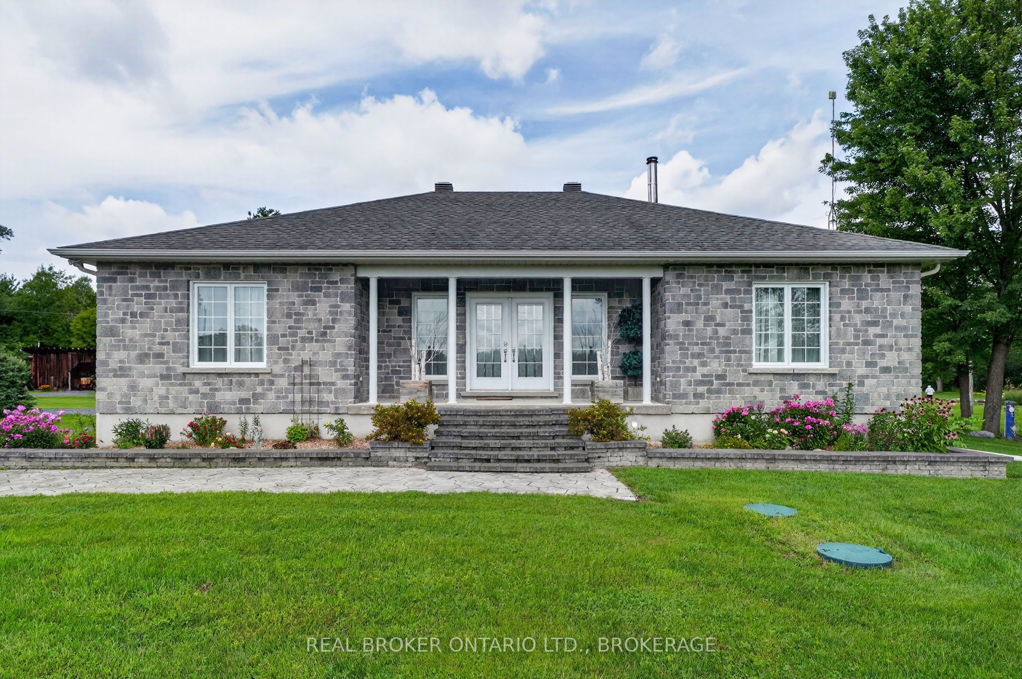 18523 Kenyon Conc Rd 1 Road, North Glengarry, ON K0C 1B0 photo 2