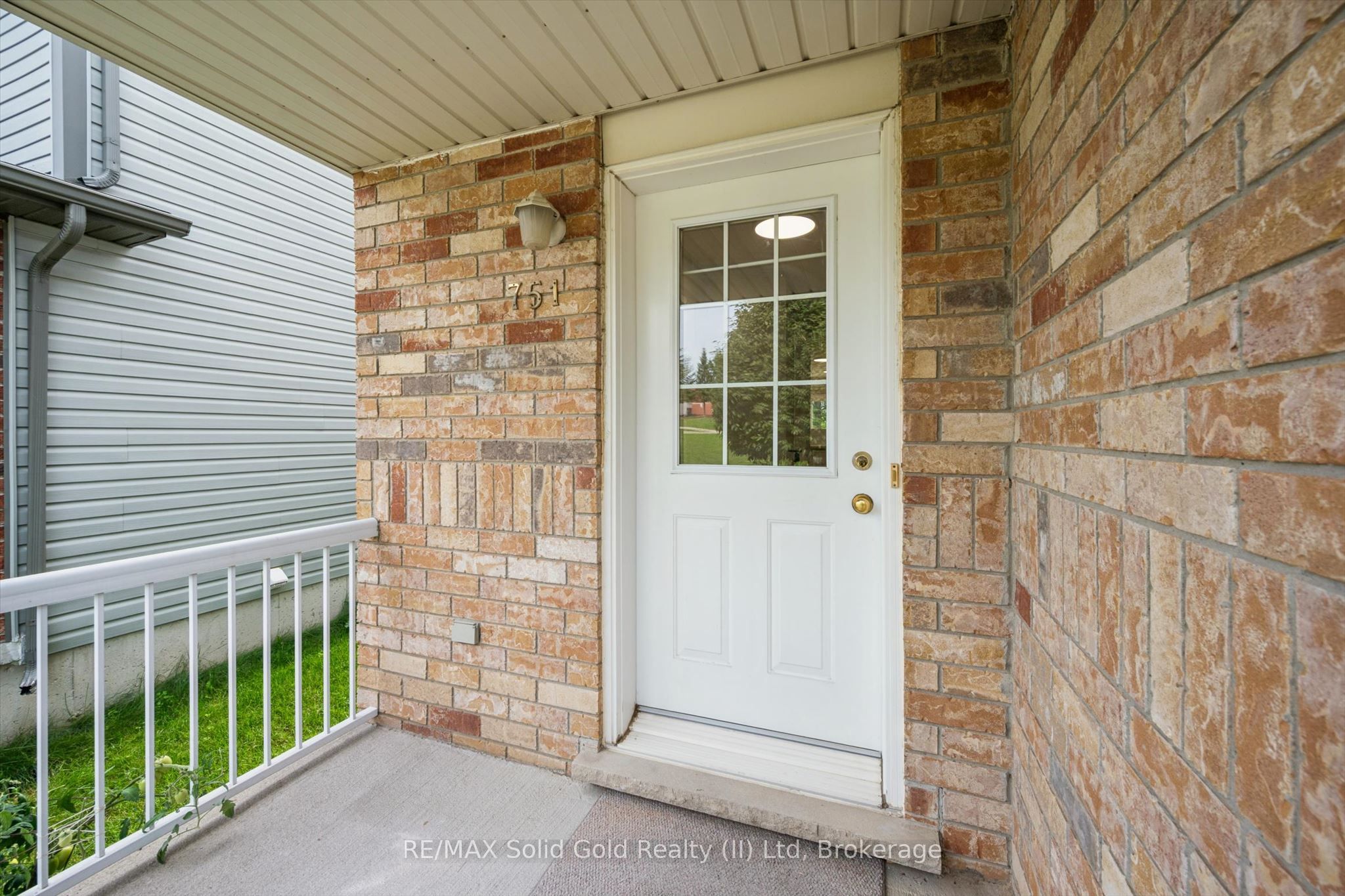751 Laurelwood Drive, Waterloo, ON N2V 2W2 photo 4