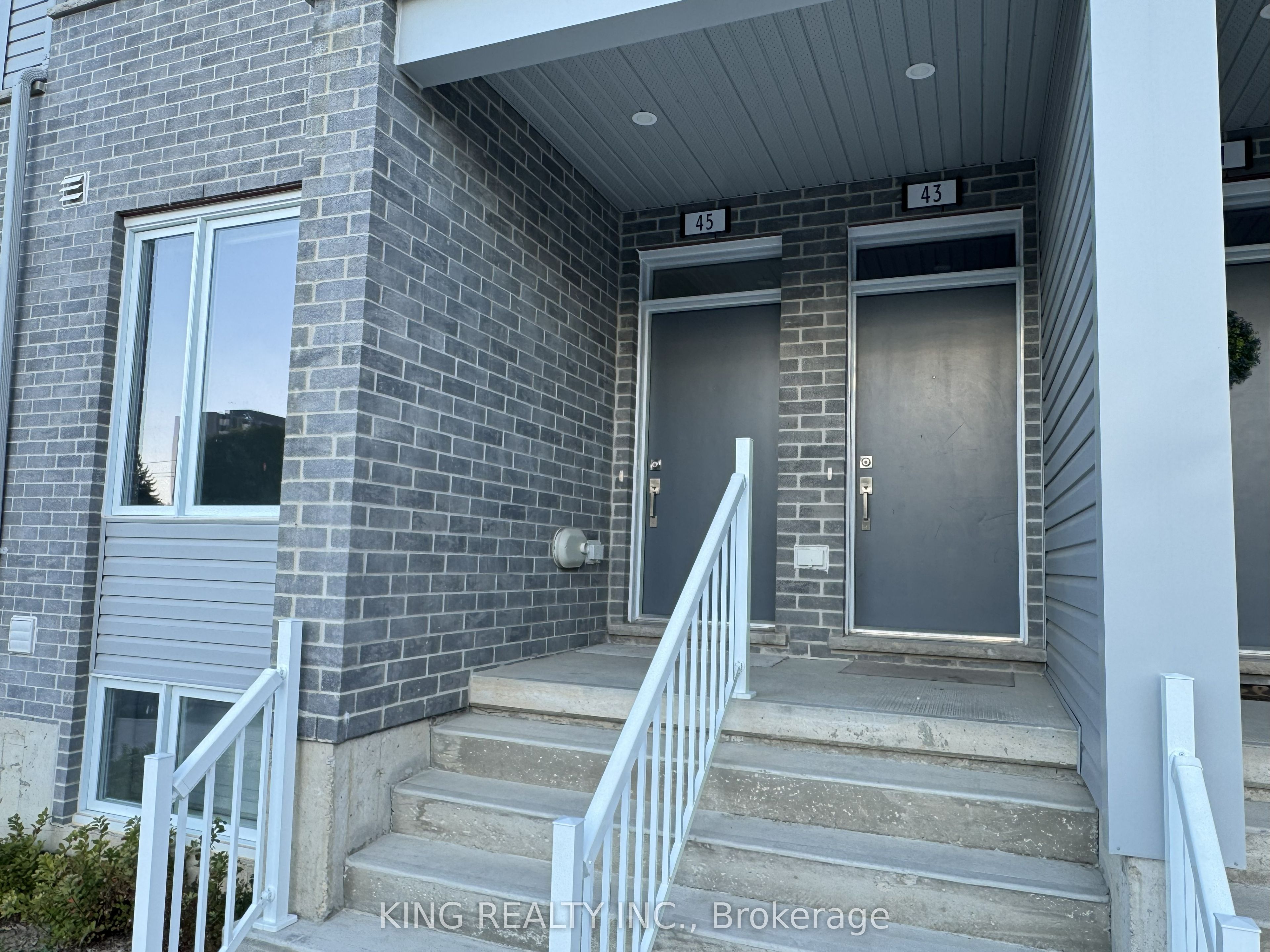 990 DEVERON Crescent 45, London South, ON N5Z 0B3 photo 4