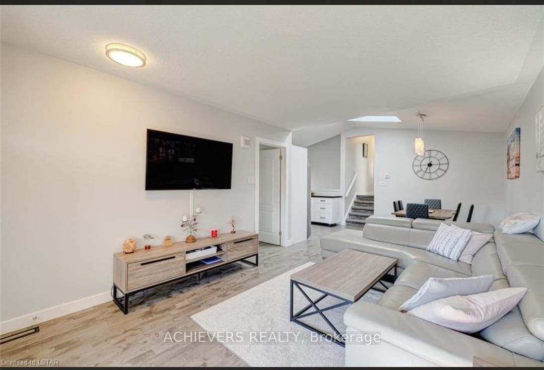 1402 Baycliffe Place, London East, ON N5Y 5N5 photo 4