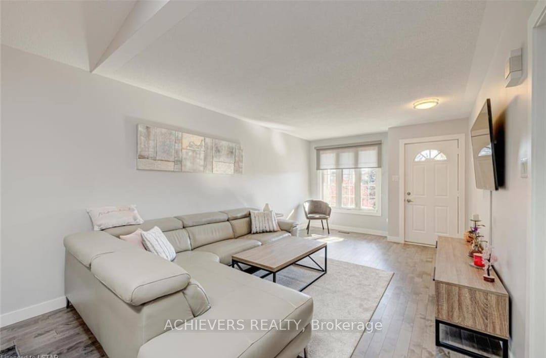 1402 Baycliffe Place, London East, ON N5Y 5N5 photo 5