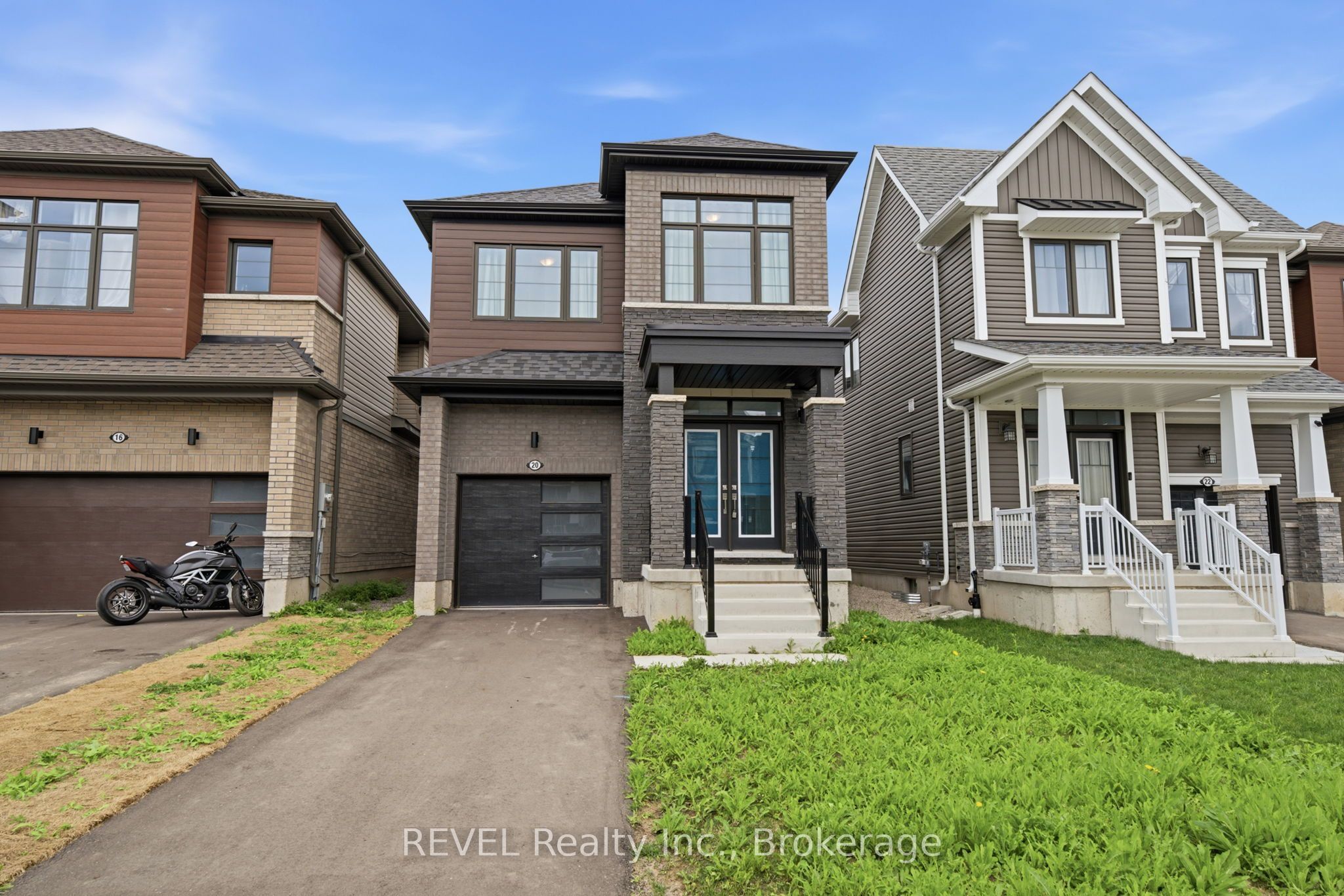 20 Selection Heights, Thorold, ON L2V 0P3