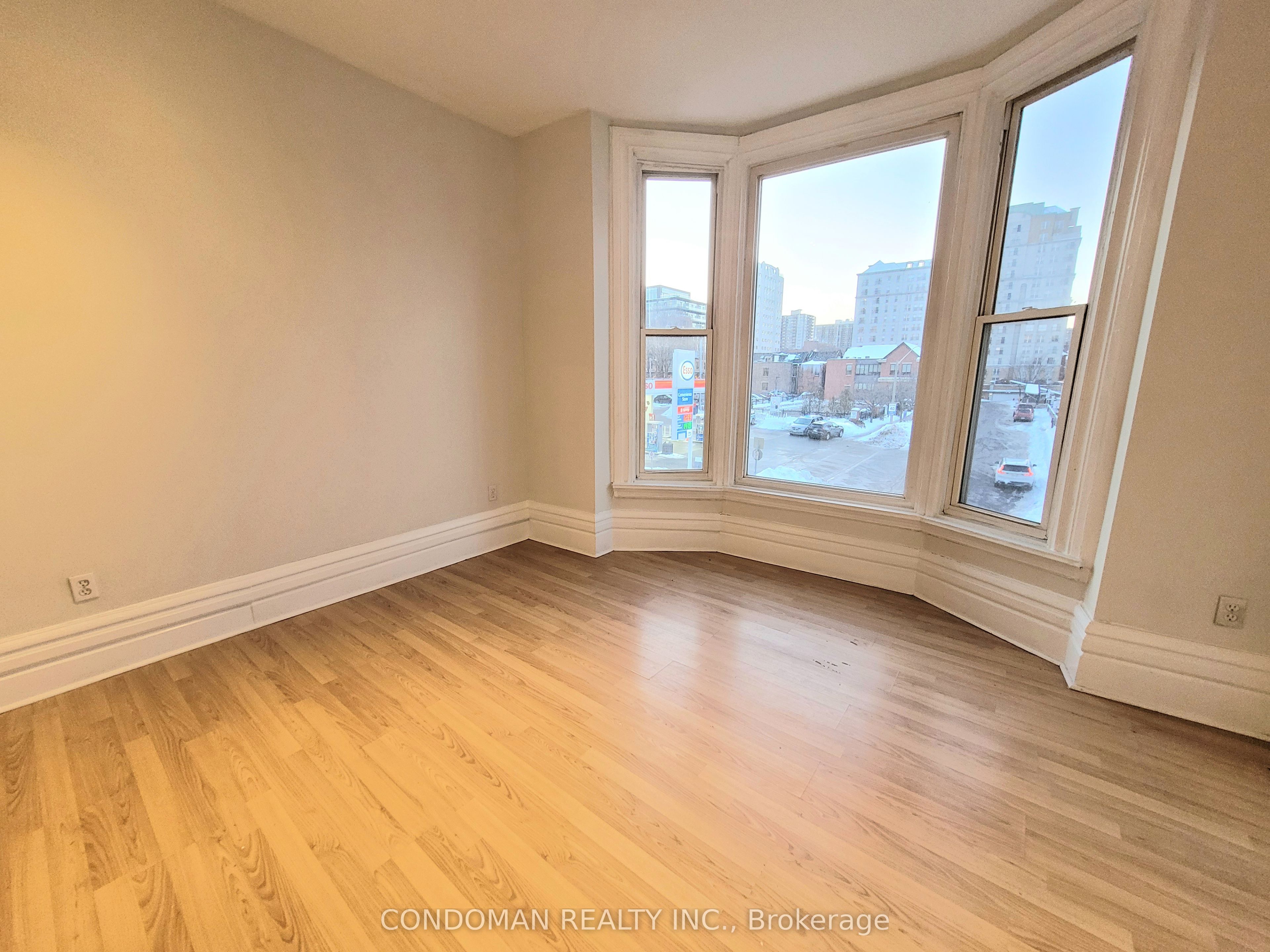 139 1/2 John Street S 4, Hamilton, ON L8N 2C3 photo 2