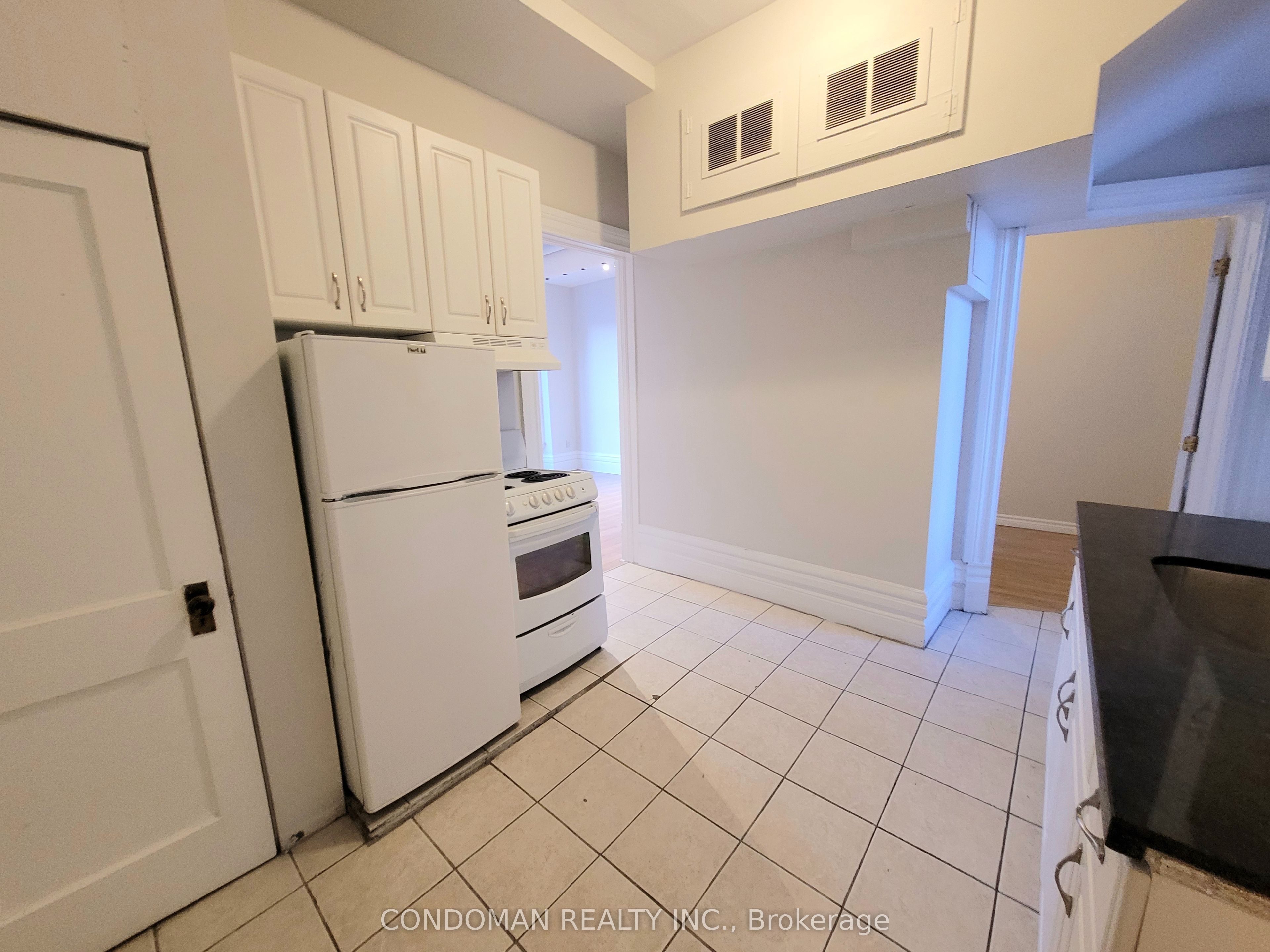 139 1/2 John Street S 4, Hamilton, ON L8N 2C3 photo 5