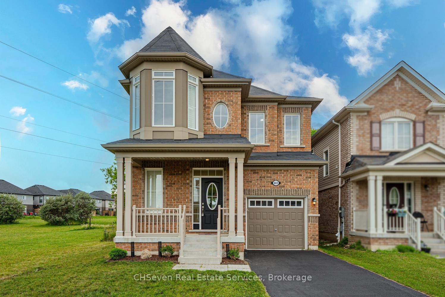 669 Doon South Drive, Kitchener, ON N2P 0H5 photo 2