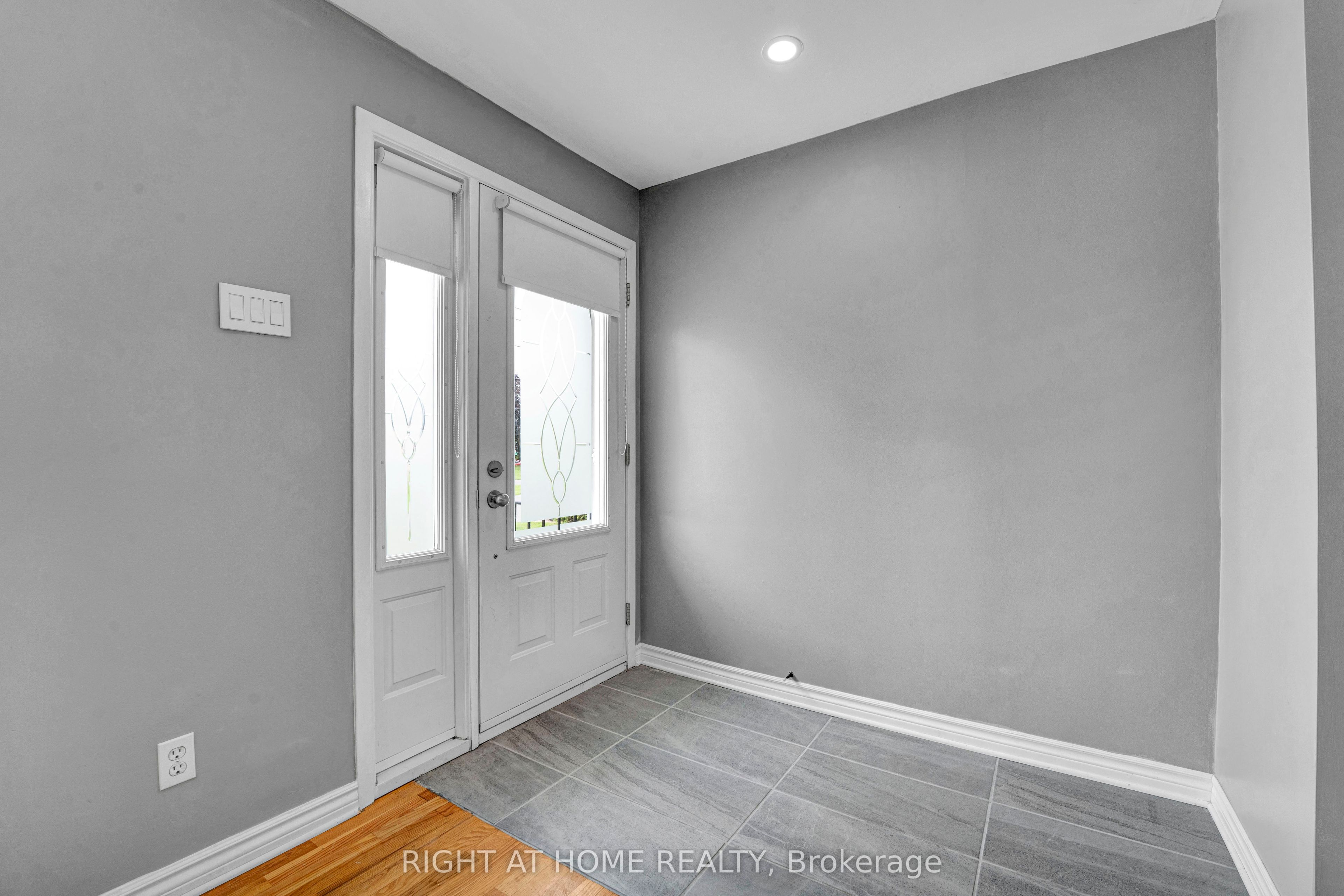 987 St Jacques Street, Clarence-Rockland, ON K4K 1C1 photo 2