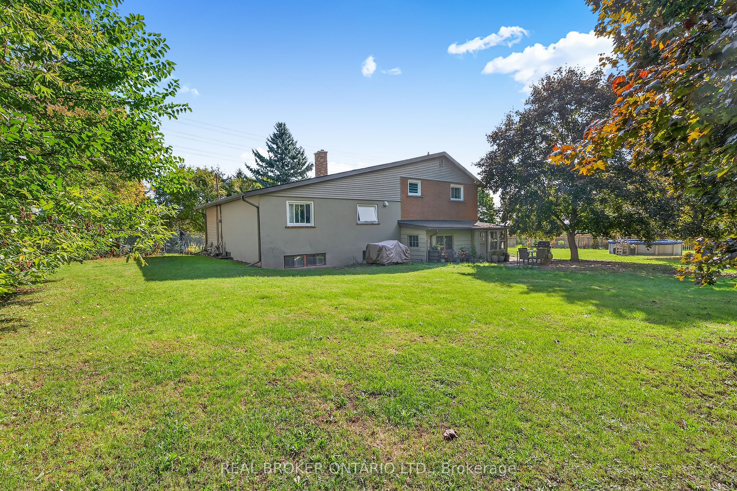 312 Old Guelph Road, Hamilton, ON L9H 5W4 photo 2
