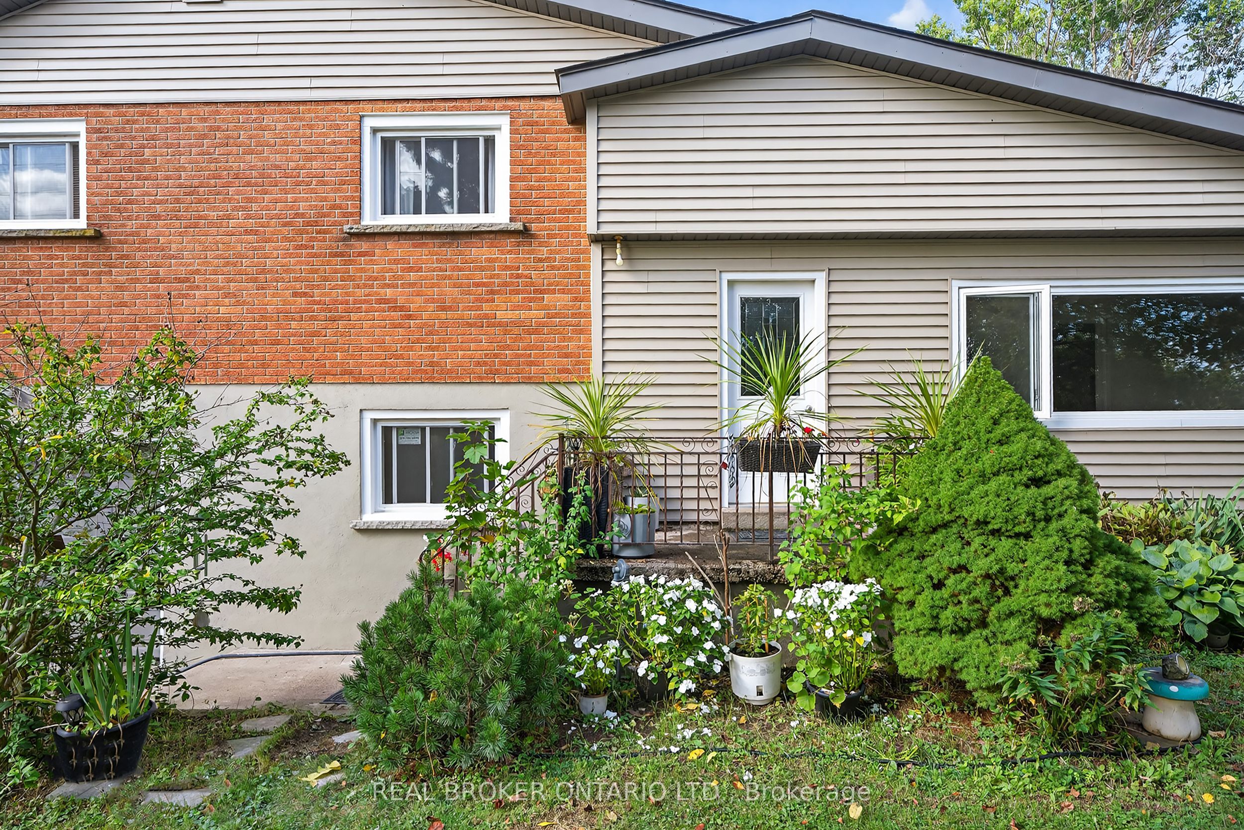 312 Old Guelph Road, Hamilton, ON L9H 5W4 photo 5