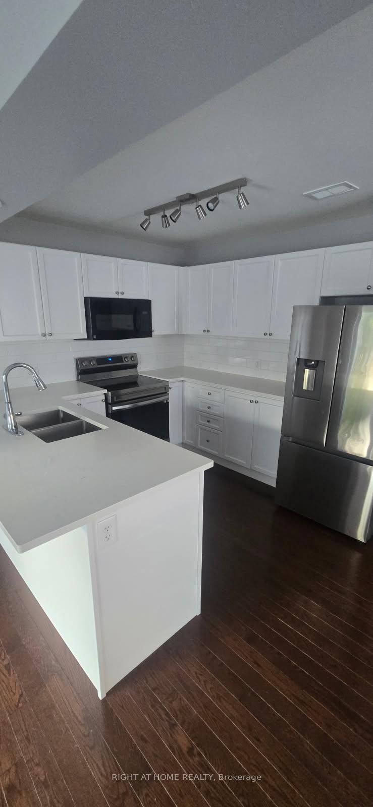 1596 Crimson Crescent, Kingston, ON K7P 0J3 photo 2