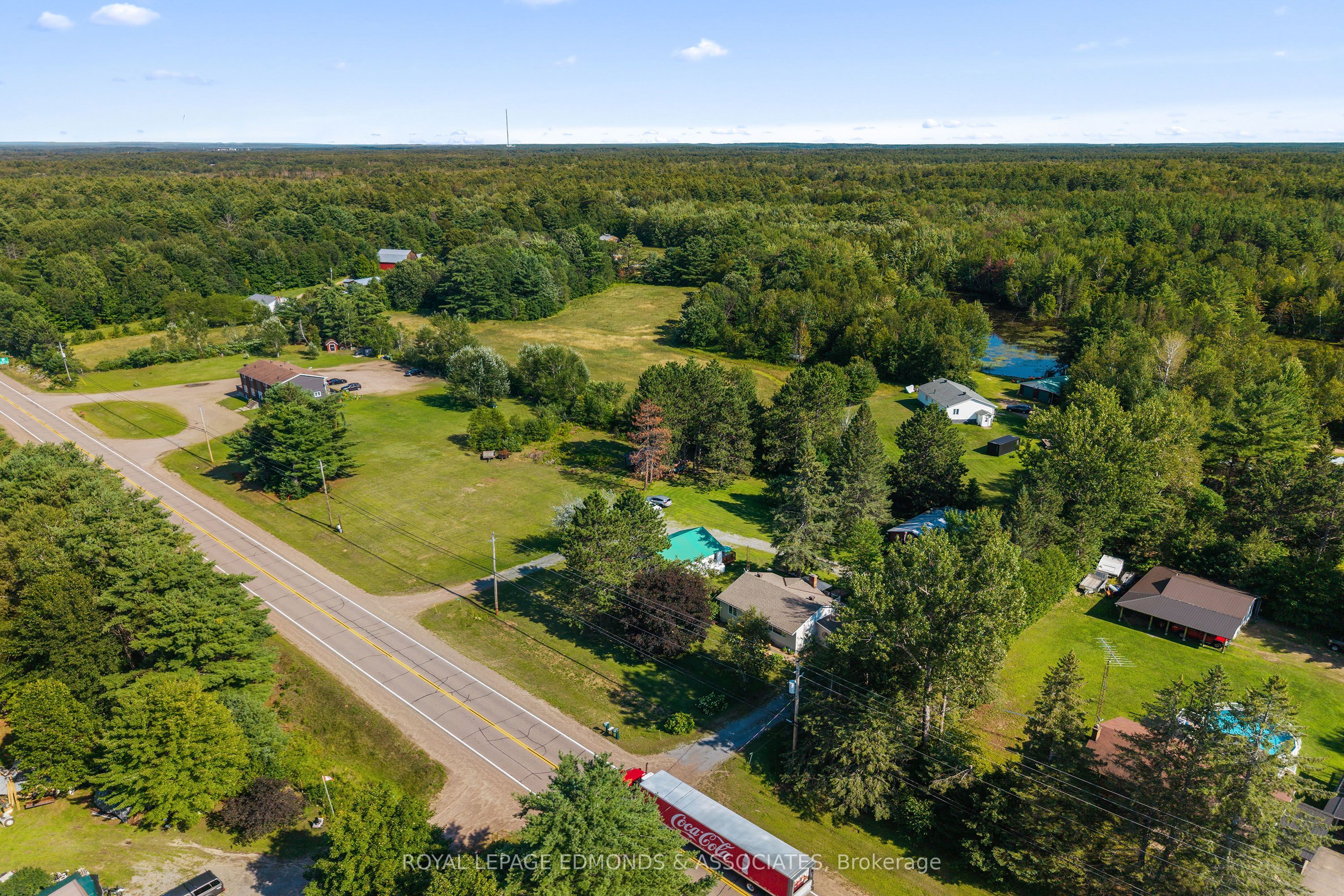 11132 & 11140 Round Lake Road, Laurentian Valley, ON K8A 6W8 photo 4