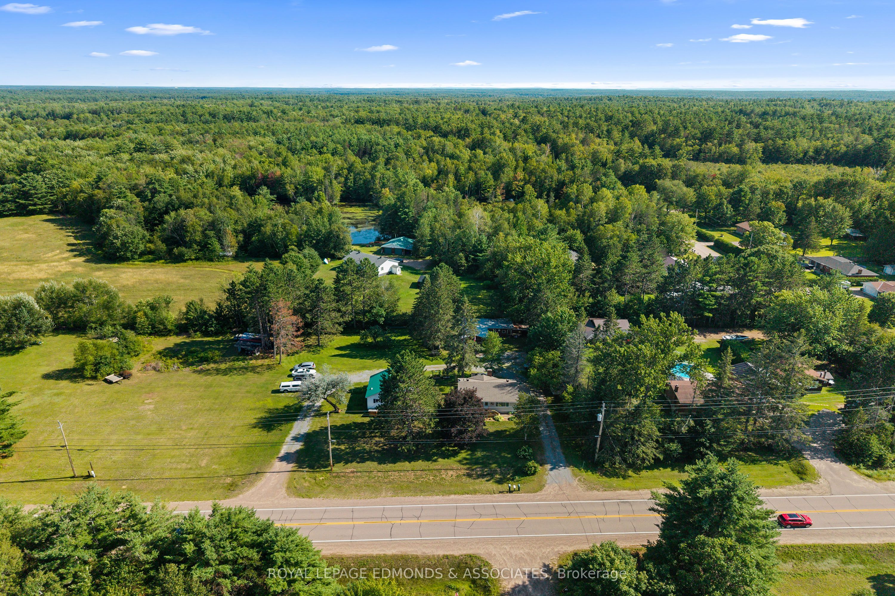11132 & 11140 Round Lake Road, Laurentian Valley, ON K8A 6W8 photo 5