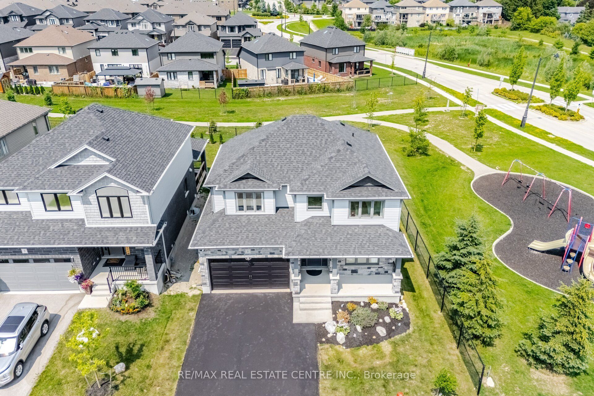 1 Grundy Crescent, East Luther Grand Valley, ON L9W 7S7