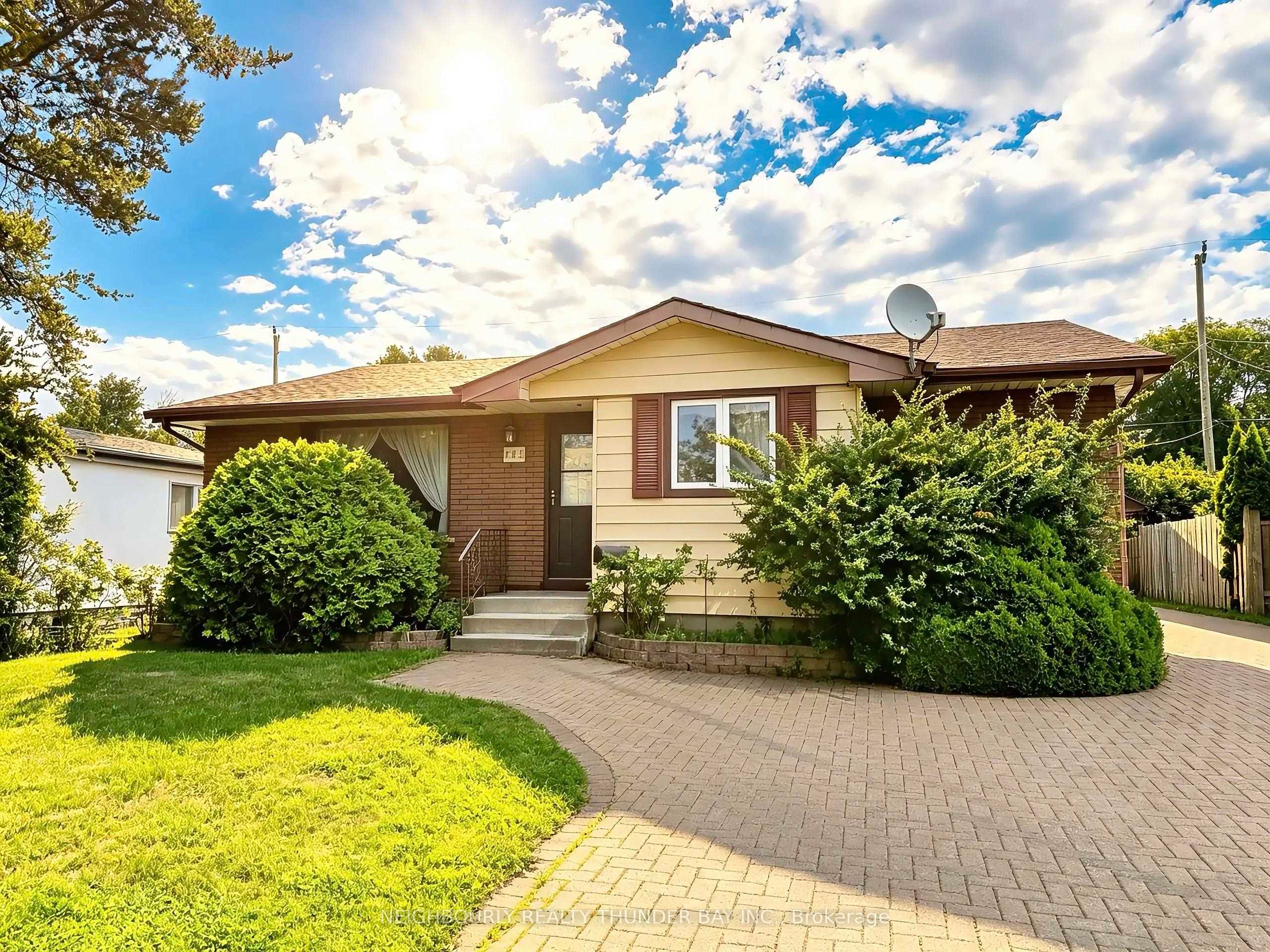782 John Street, Thunder Bay, ON P7B 1Z9 photo 2