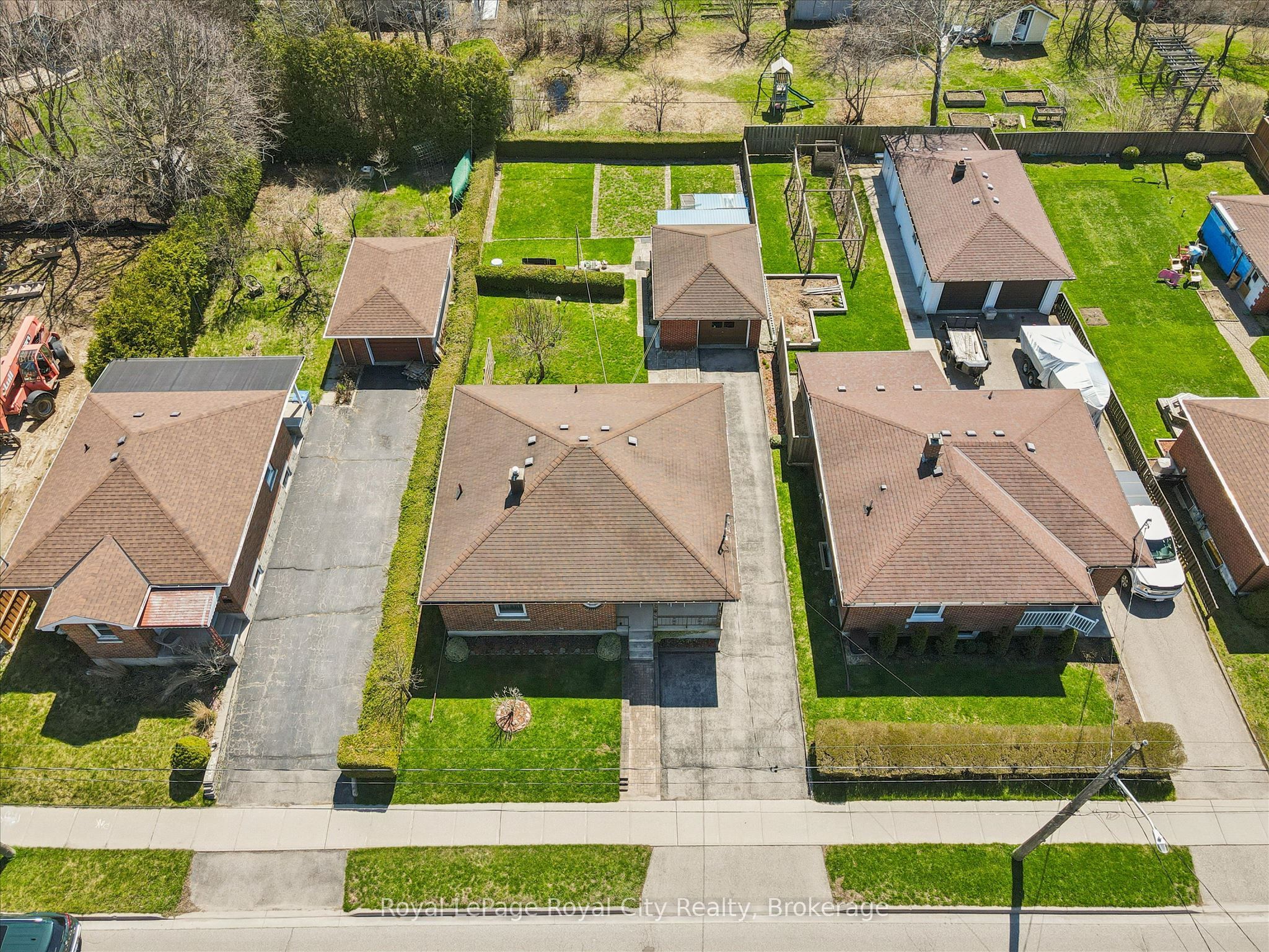 133 Emma Street, Guelph, ON N1E 1V2 photo 4