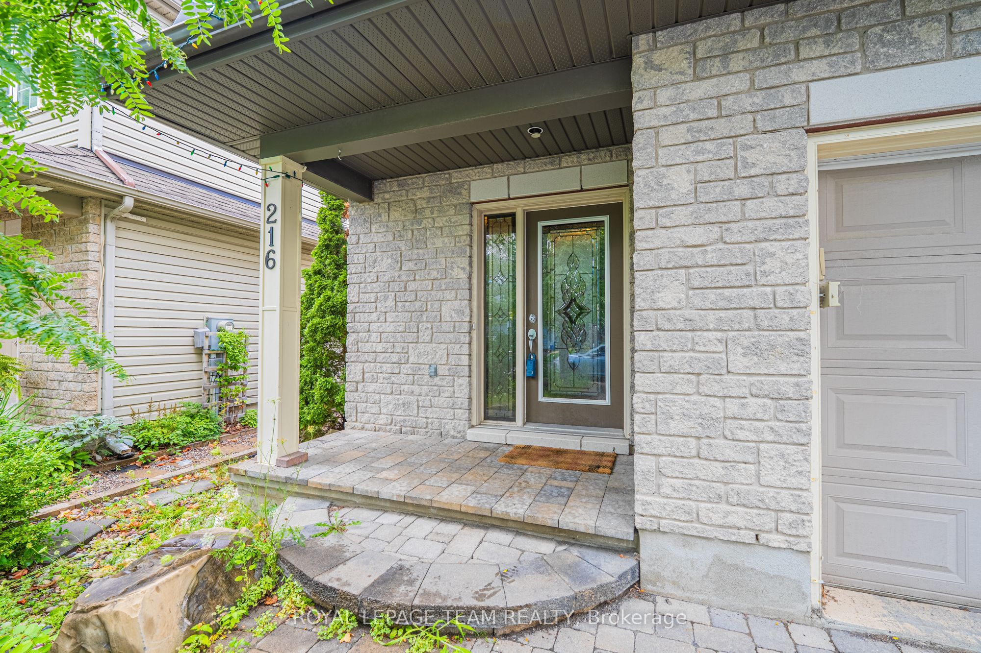 216 Horseshoe Crescent, Stittsville - Munster - Richmond, ON K2S 0B8 photo 4