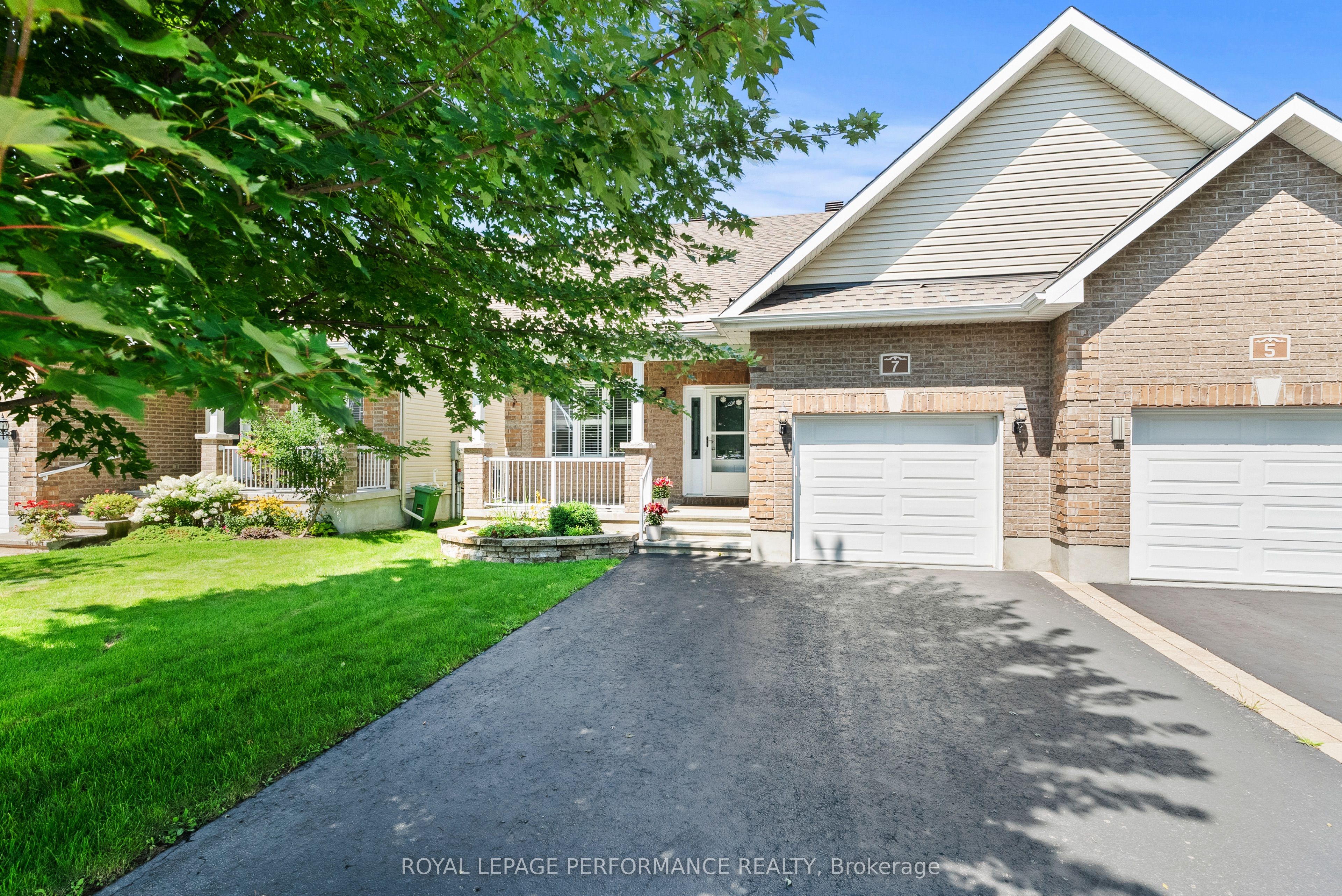7 Abbey Crescent, Russell, ON K4R 0B5 photo 3