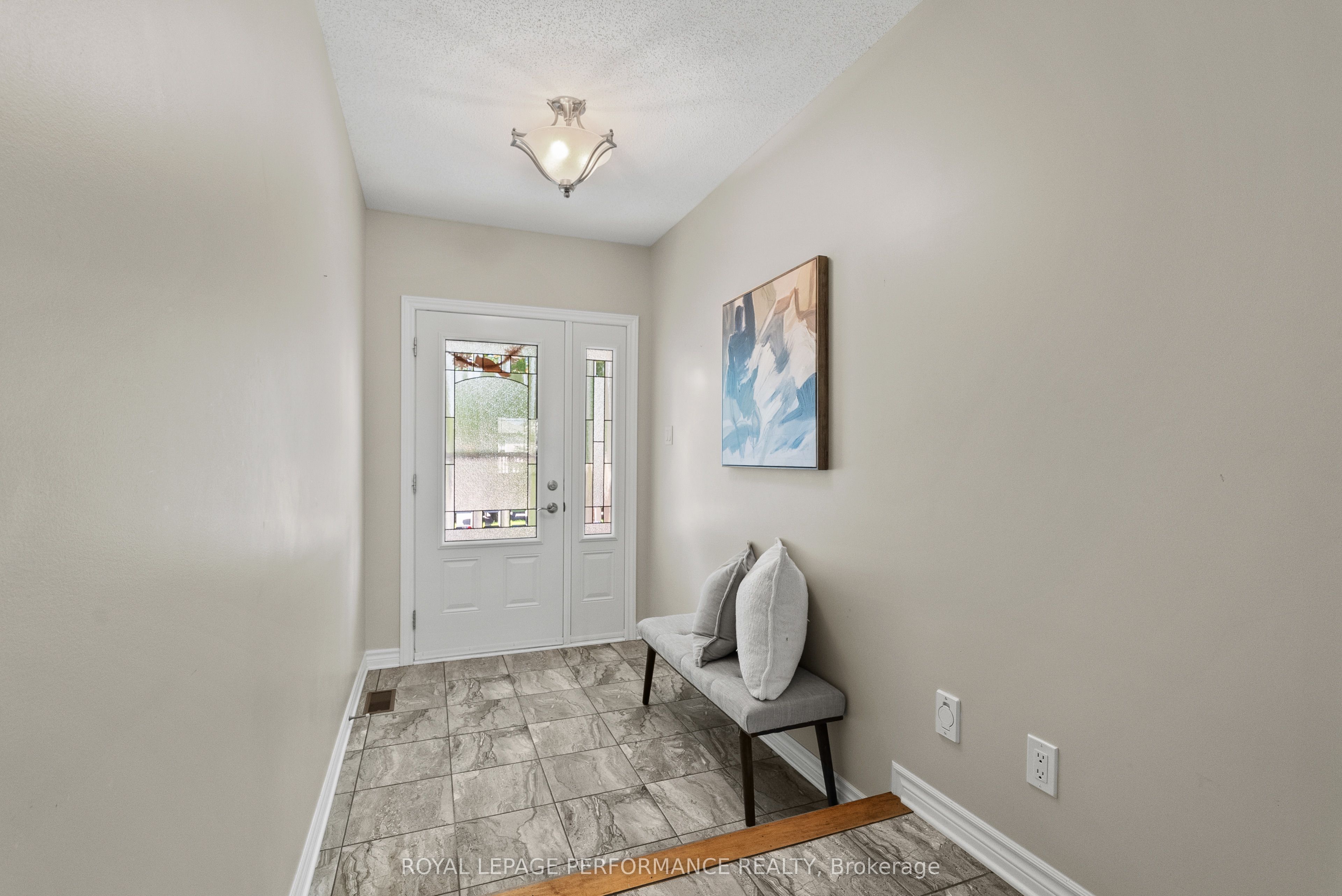 7 Abbey Crescent, Russell, ON K4R 0B5 photo 4