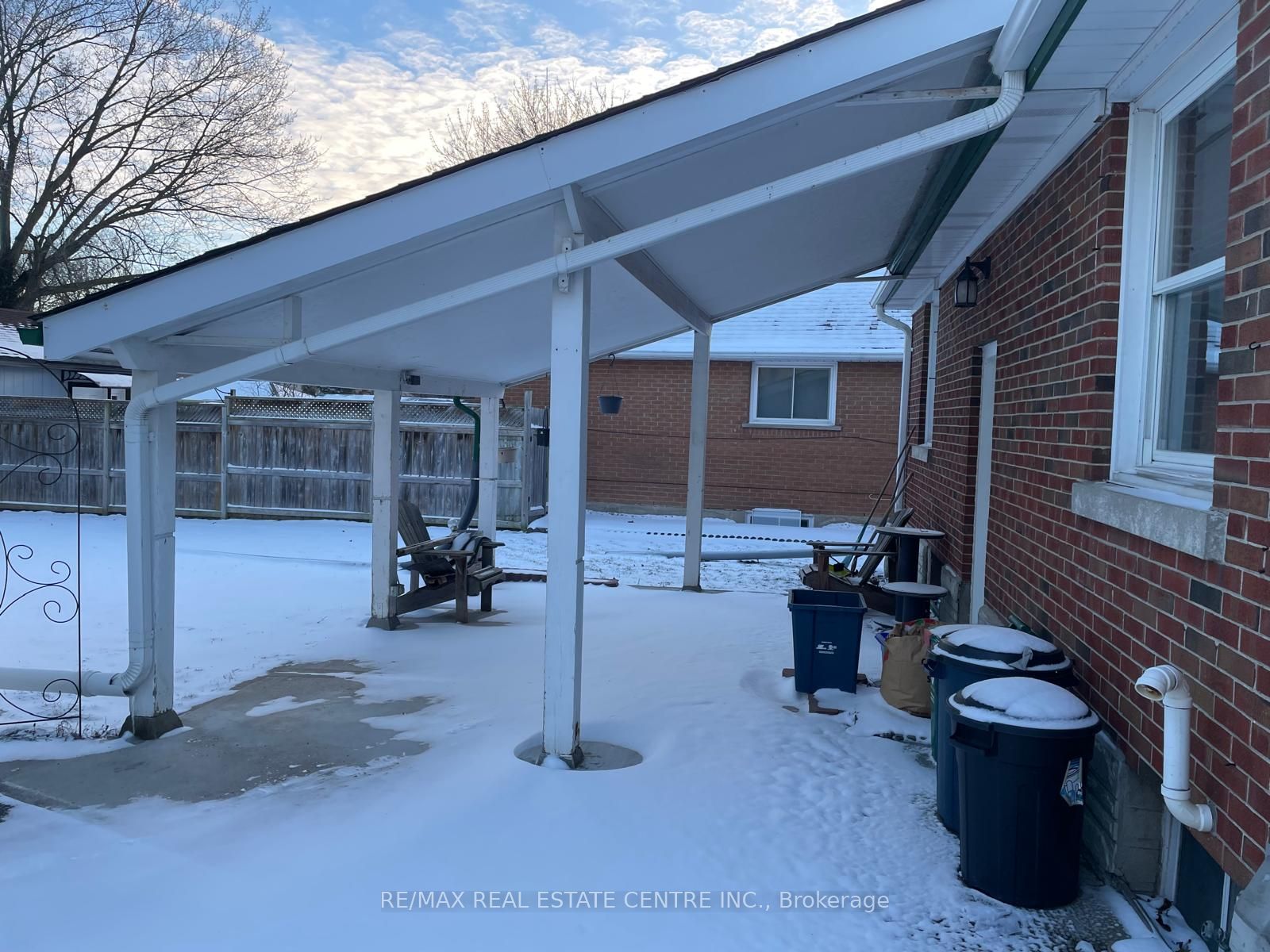 41 Belleview Avenue E Upper, Kitchener, ON N2B 1G4 photo 2