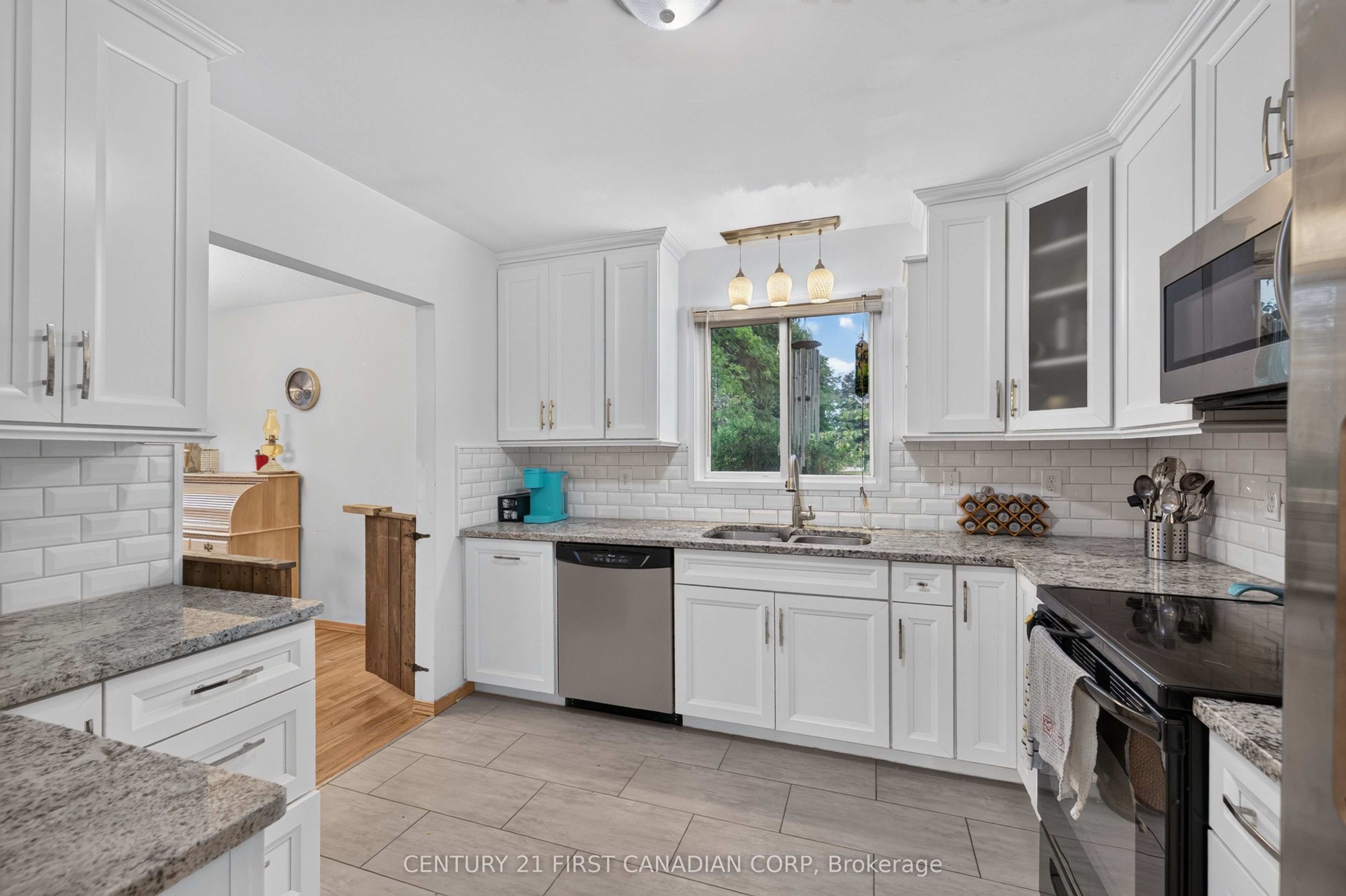 213 Fourth Street, West Elgin, ON N0L 2C0 photo 4