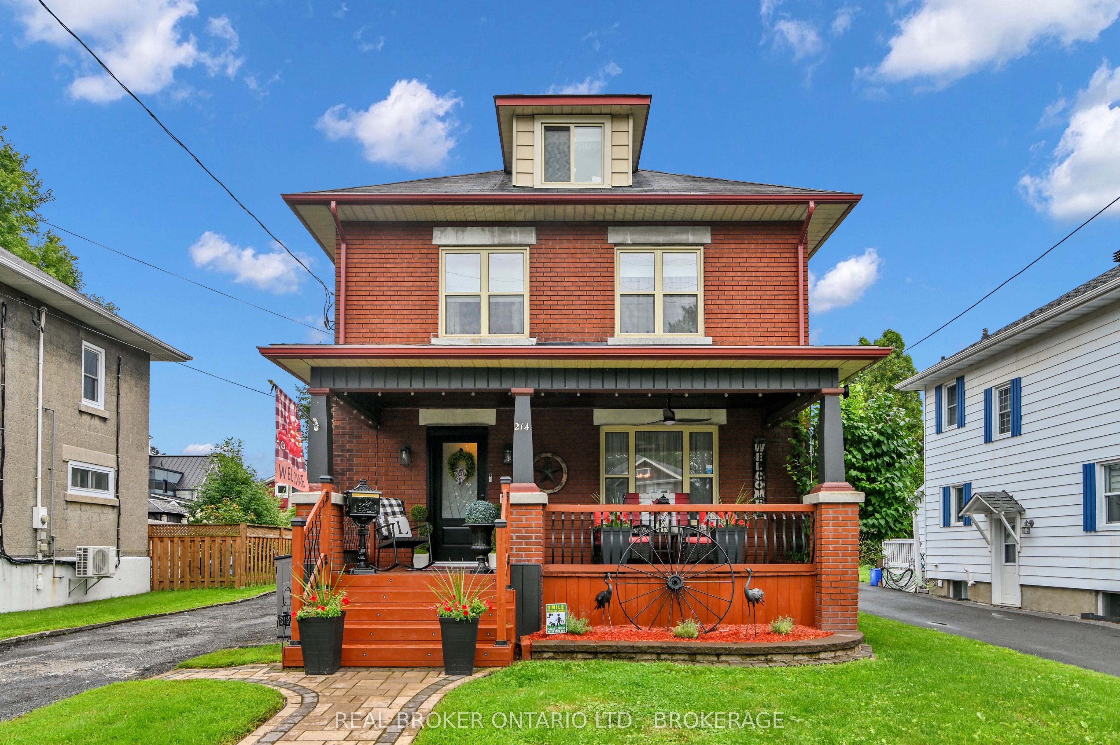 214 Fourth Street W, Cornwall, ON K6J 2S1
