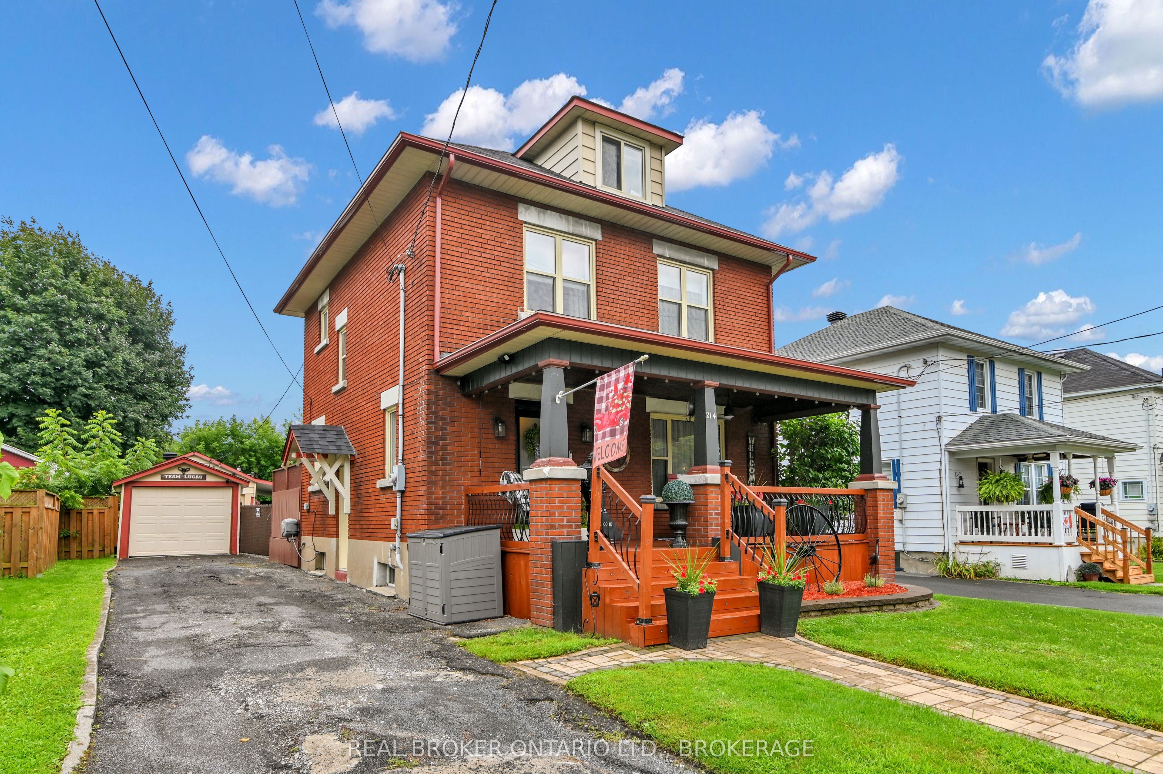 214 Fourth Street W, Cornwall, ON K6J 2S1 photo 2
