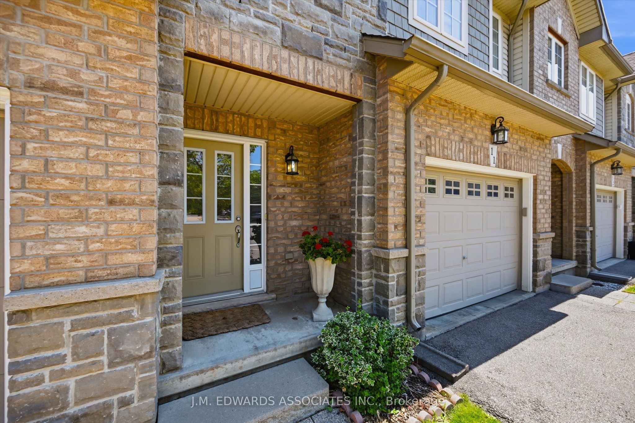 40 Dartmouth Gate 10, Hamilton, ON L8E 0C4 photo 2