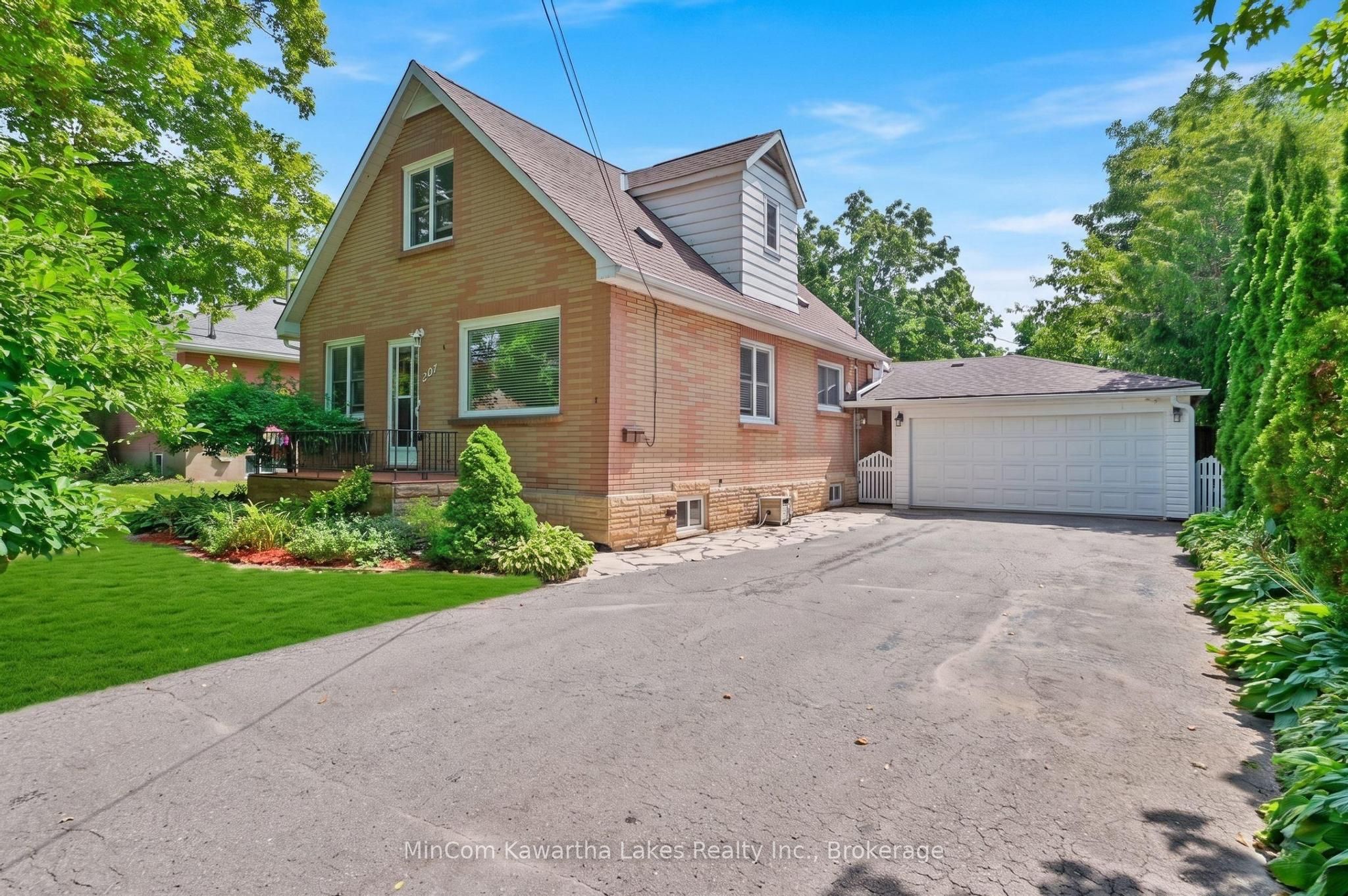 263 Bennet Street, Peterborough, ON K9H 5B8 photo 2