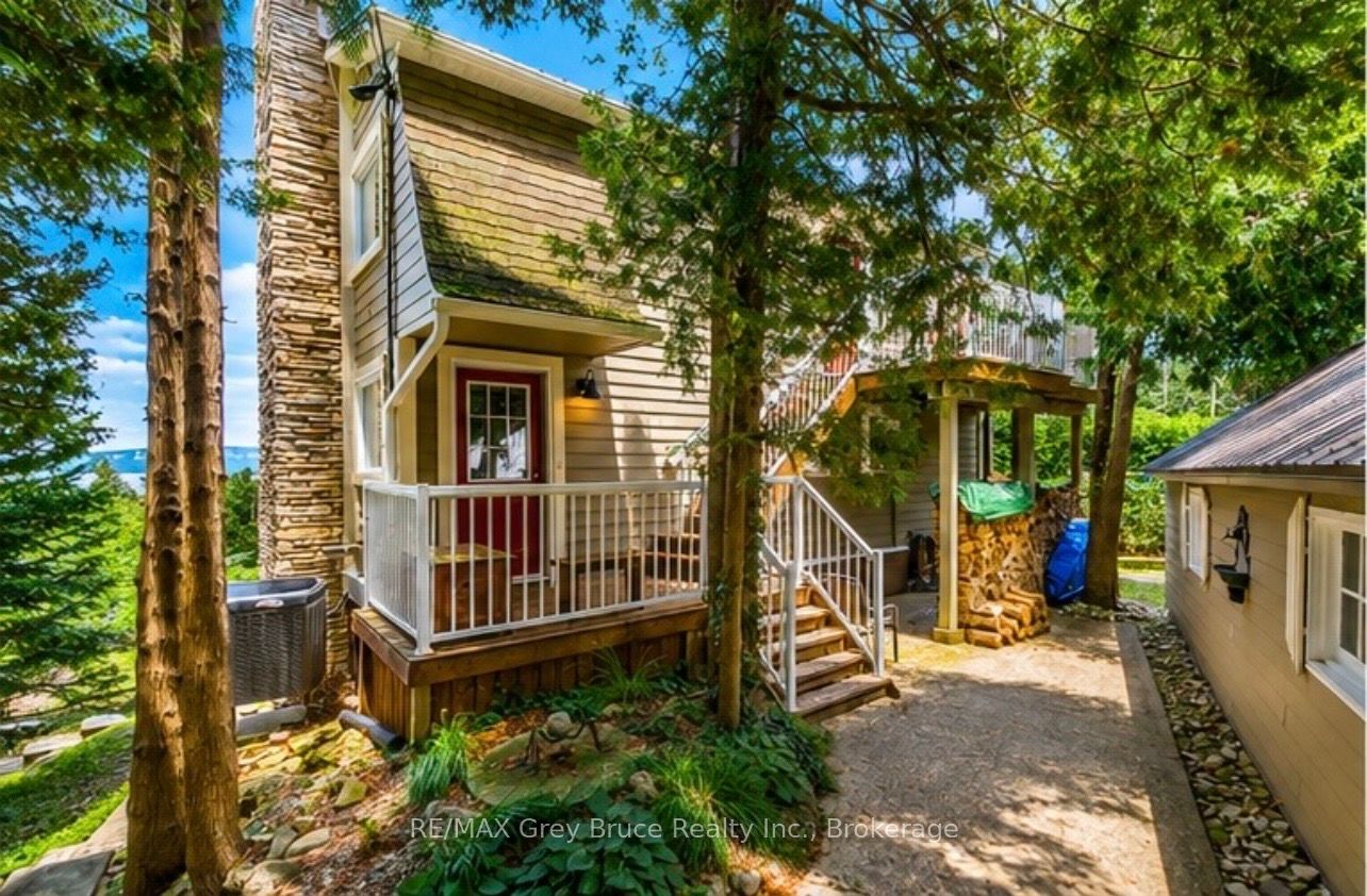 6 Chetwynd Lane, Northern Bruce Peninsula, ON N0H 1W0