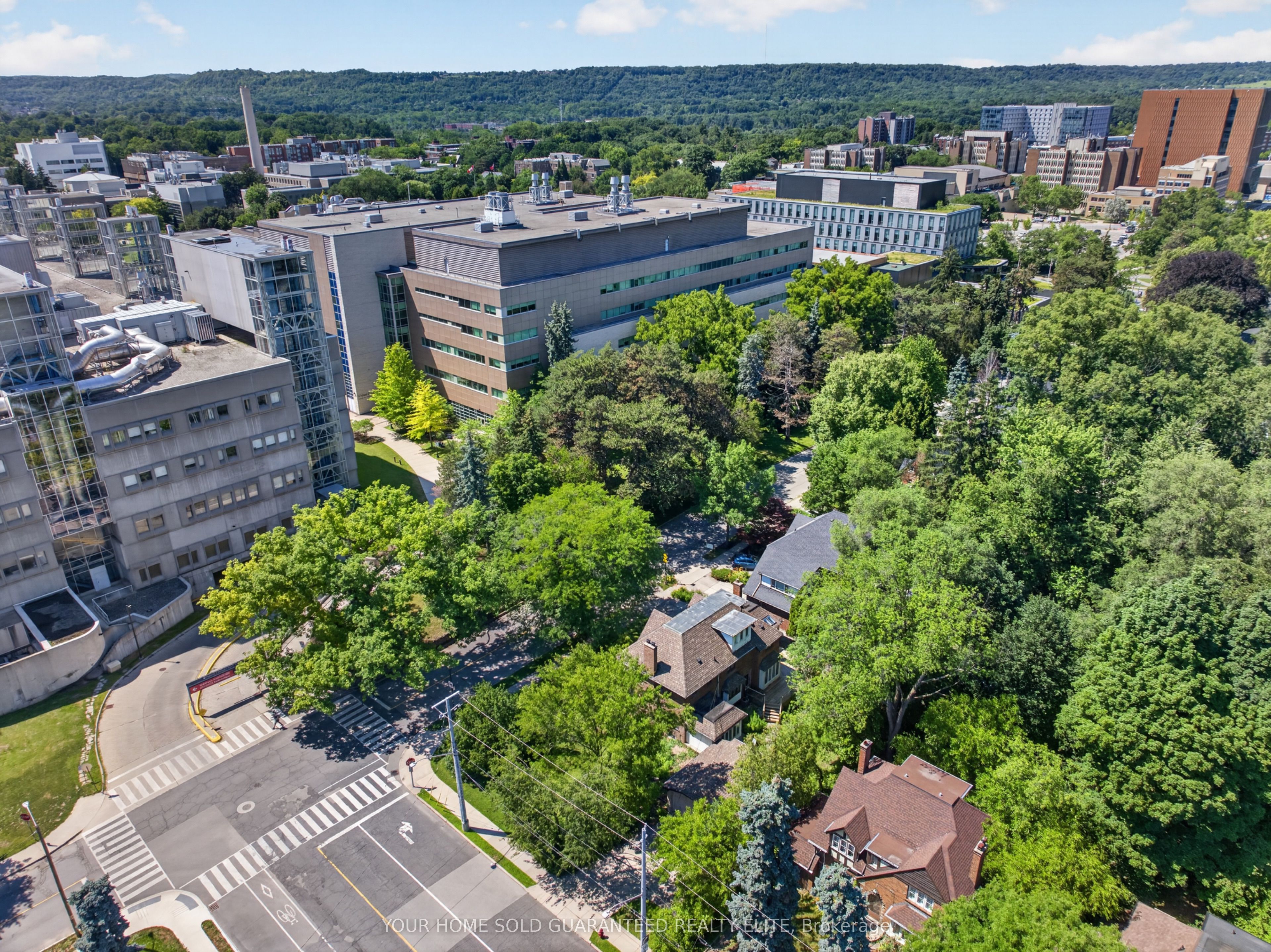 4 Forsyth Avenue N, Hamilton, ON L8S 4E1 photo 2