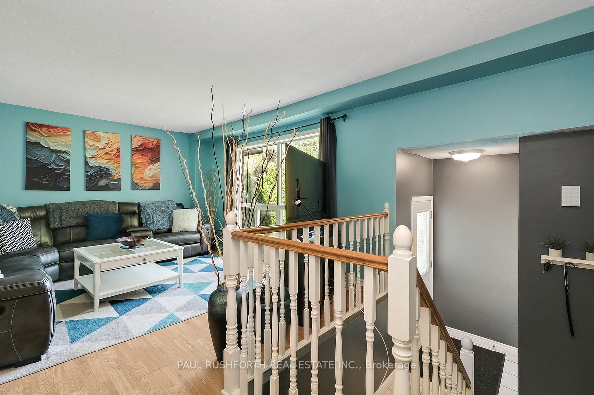 5 Sonnet Crescent D, Bells Corners and South to Fallowfield, ON K2H 8W8 photo 4