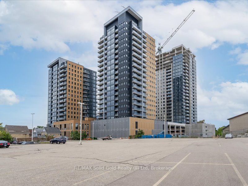 104 Garment Street 16, Kitchener, ON N2G 0C8