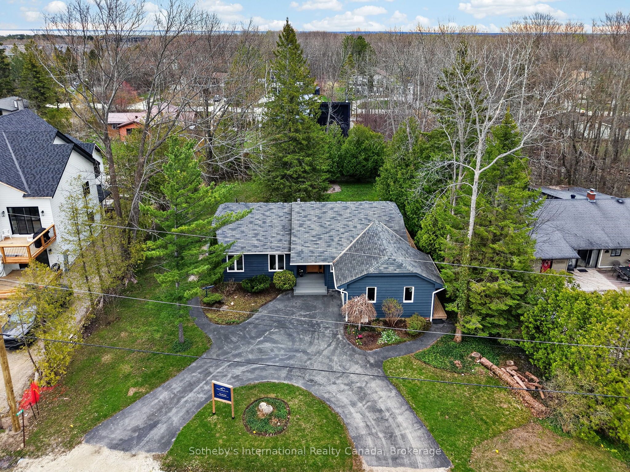 111 Patricia Drive, Blue Mountains, ON L9Y 0P1 photo 2